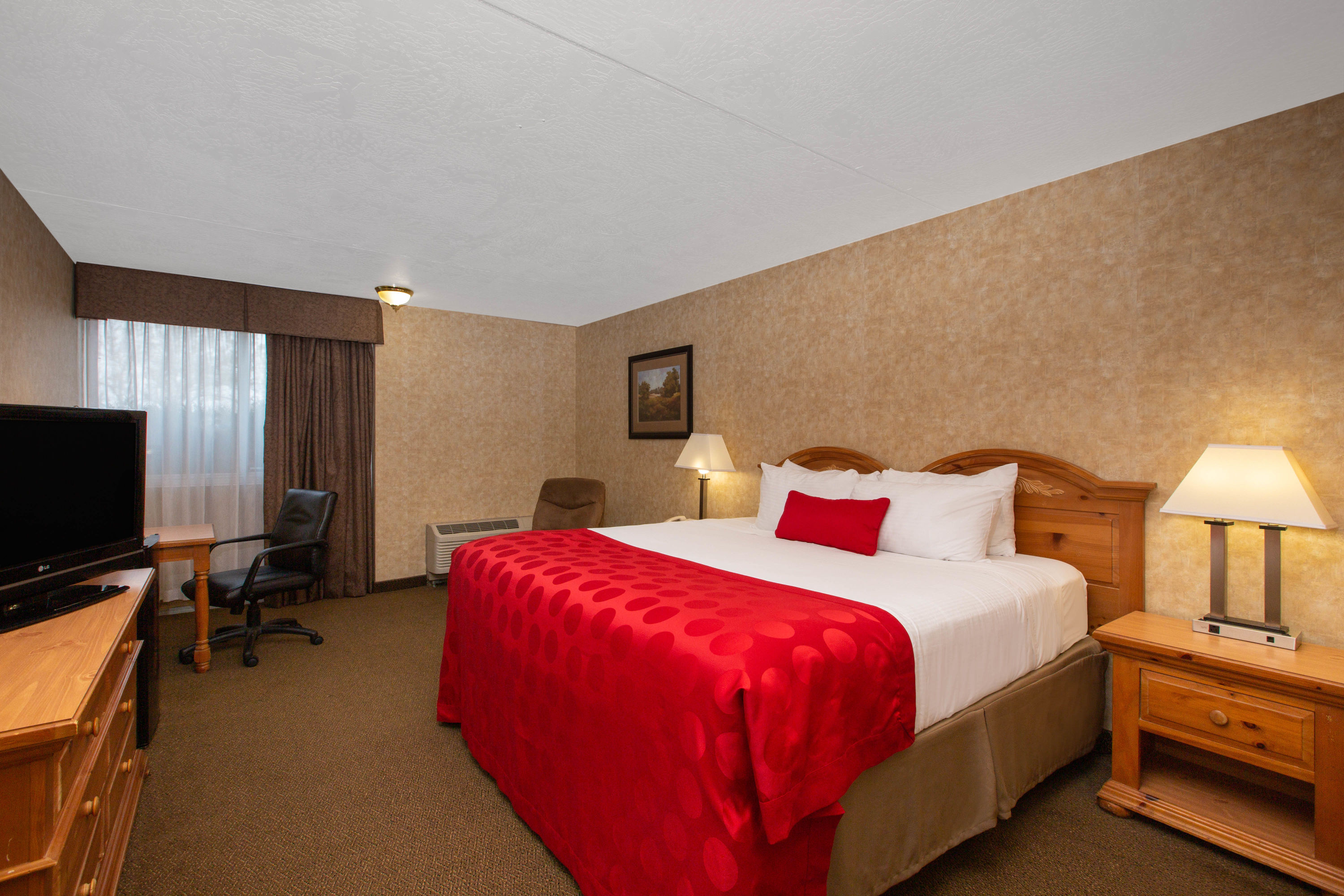 Ramada by Wyndham Marshall Marshall, MN Hotels