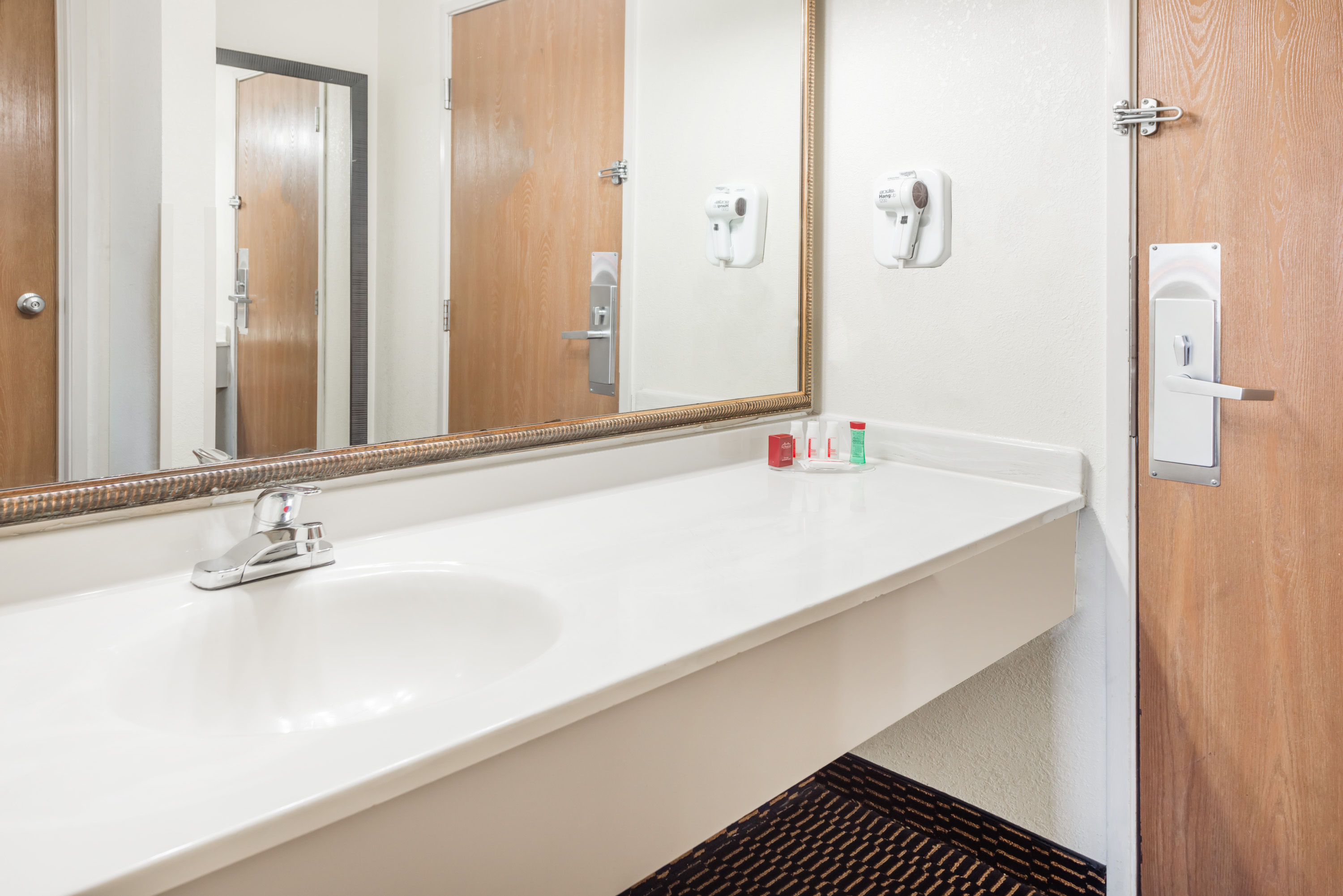 Ramada By Wyndham Columbia Columbia Mo Hotels