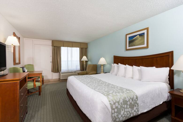 Guest room at the Ramada Plaza Nags Head Oceanfront in Kill Devil Hills, North Carolina