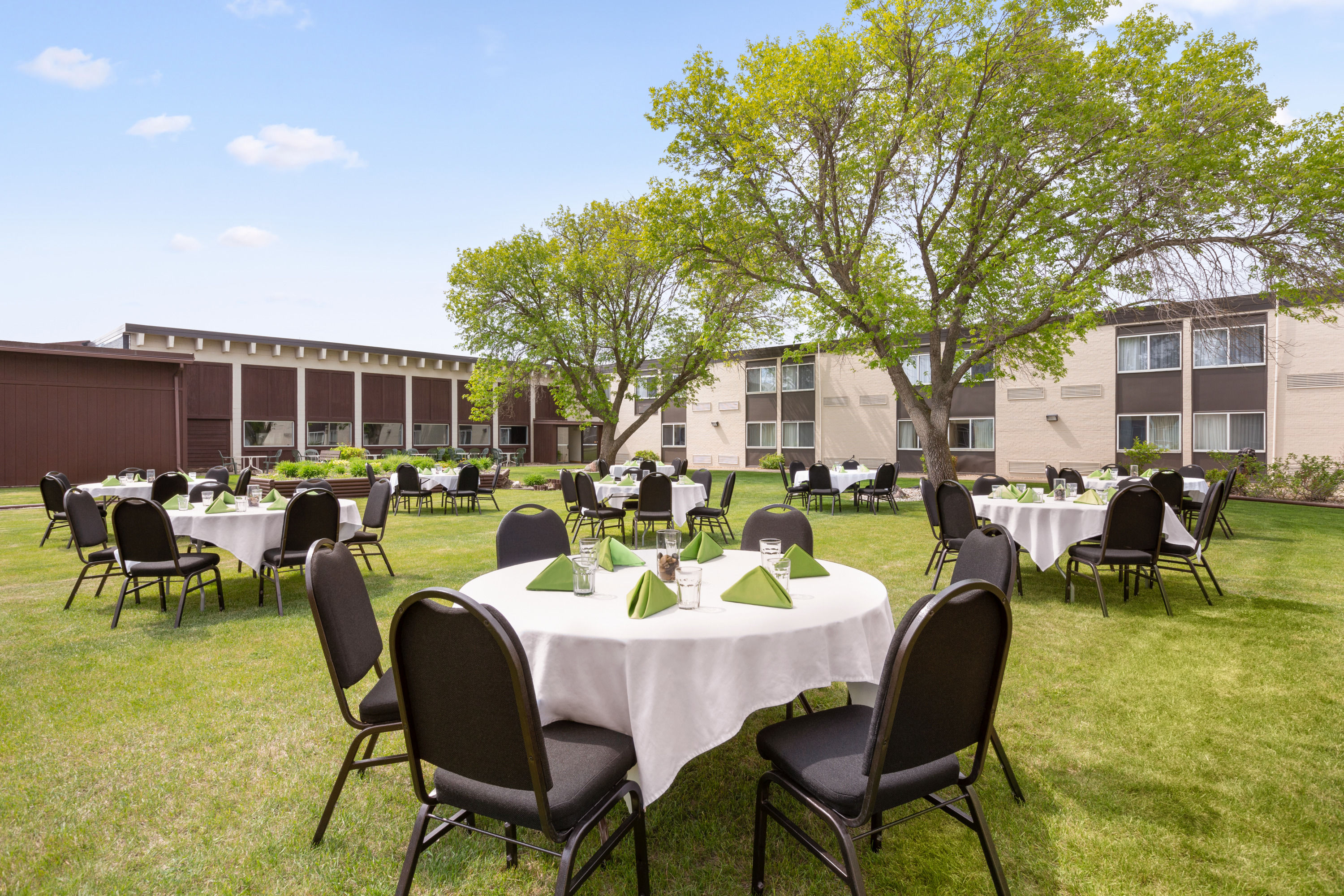 Ramada By Wyndham Bismarck Bismarck Nd Hotels