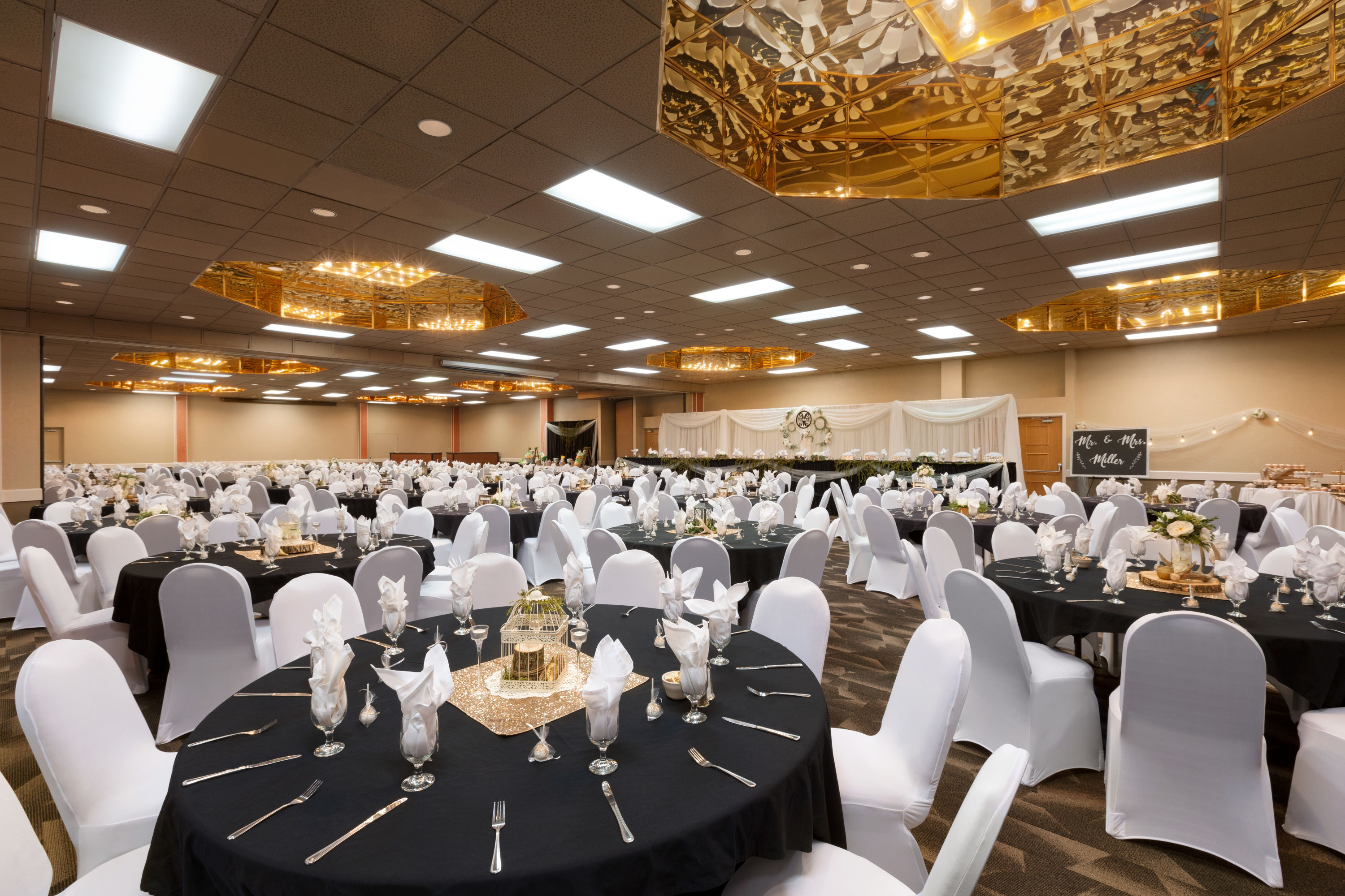 Ramada By Wyndham Fargo Fargo Nd Hotels