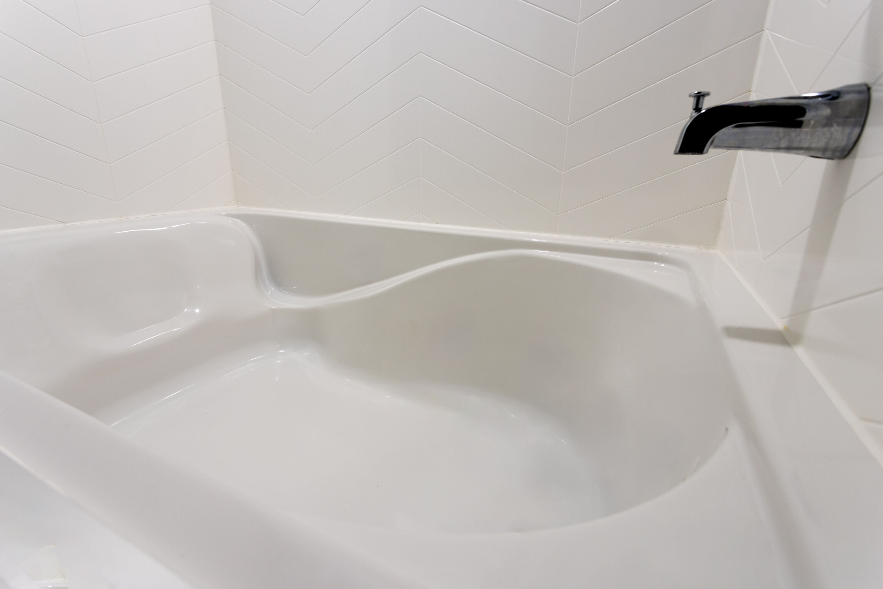 Guest room bath at the Ramada by Wyndham Parsippany in Parsippany, New Jersey