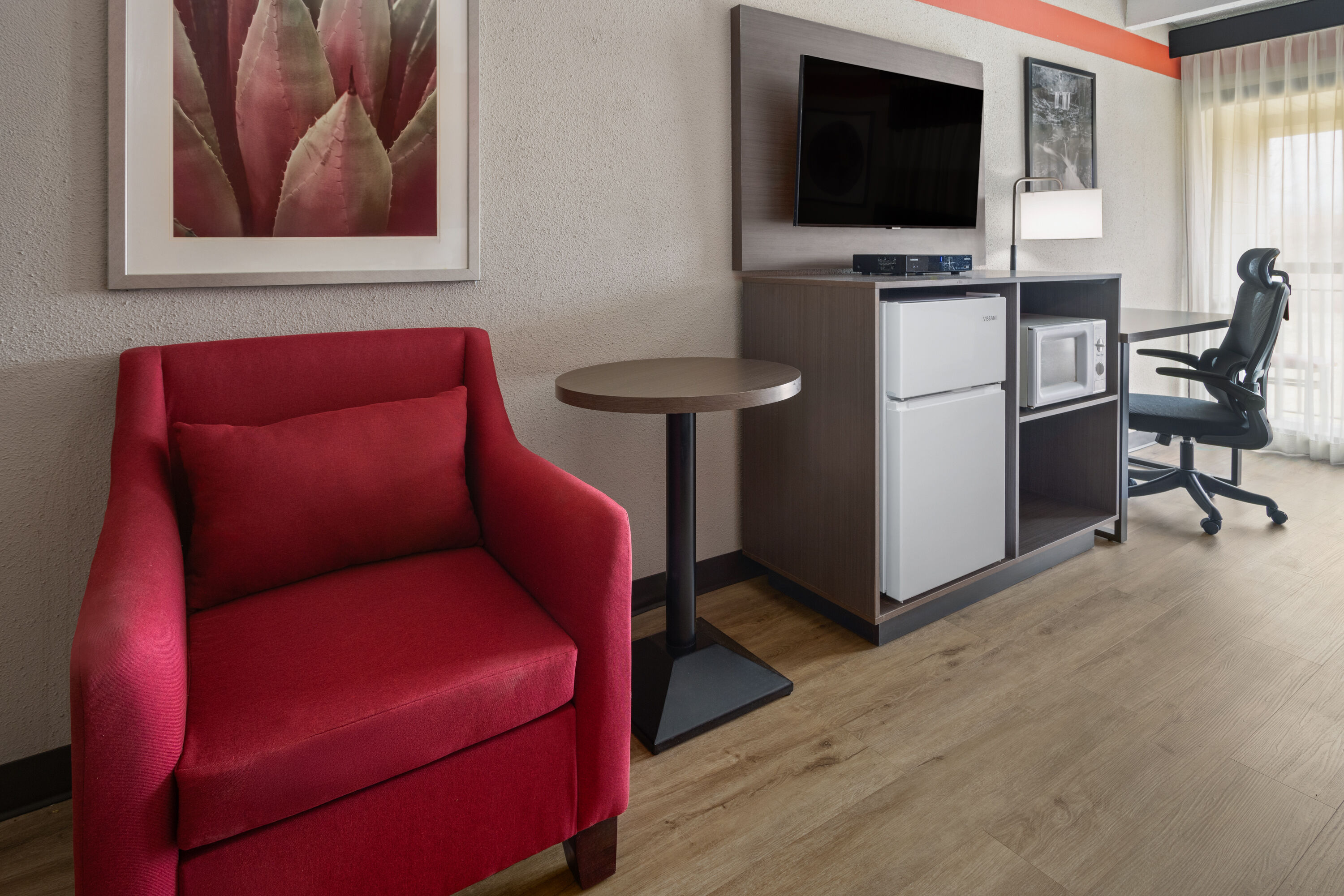 Guest room at the Ramada by Wyndham Parsippany in Parsippany, New Jersey