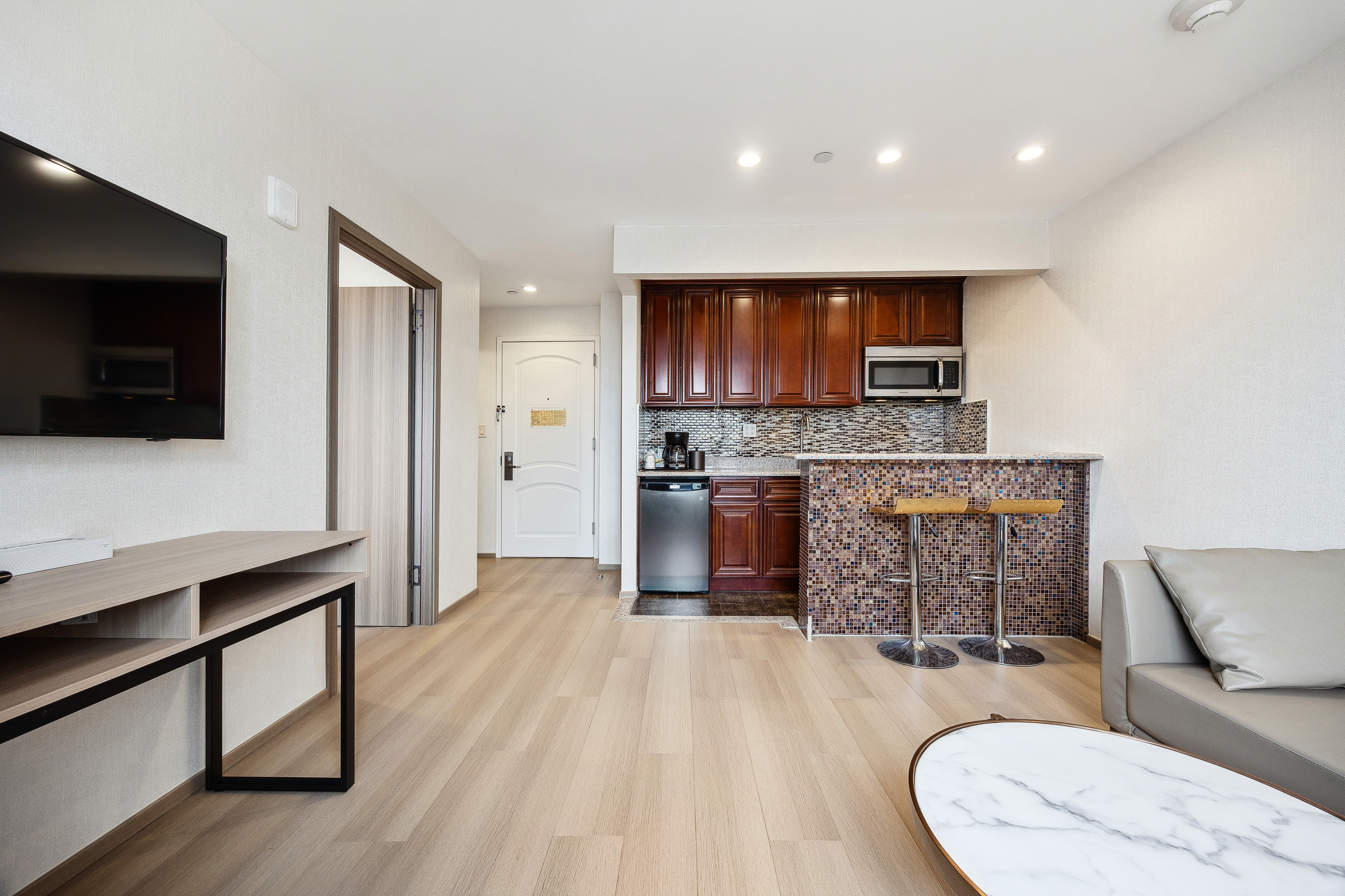 Guest room at the Ramada by Wyndham Flushing Queens in Flushing, New York