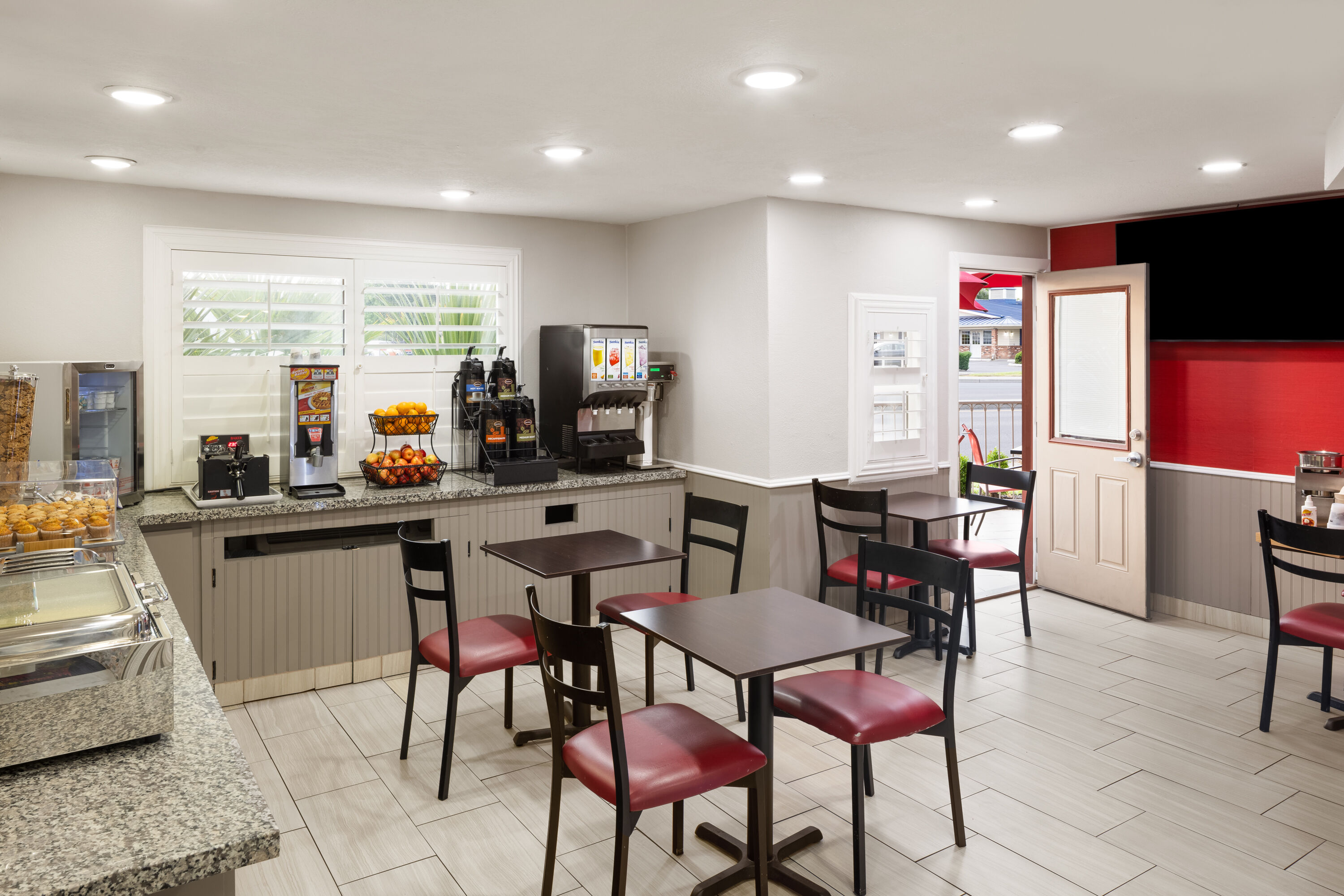 Free breakfast at Ramada by Wyndham Medford Airport North in Medford, Oregon