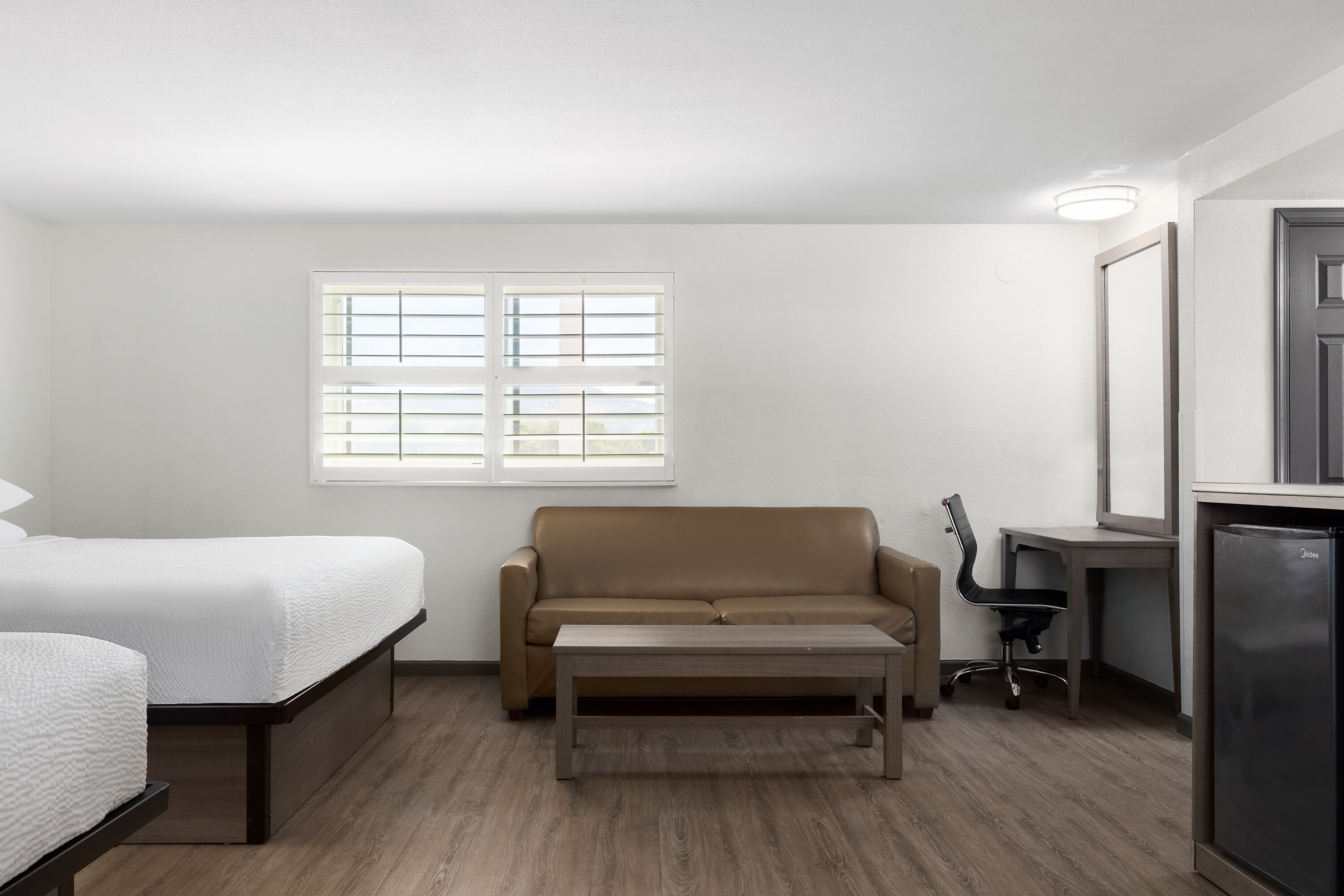 Ramada by Wyndham Medford Airport North suite in Medford, Oregon