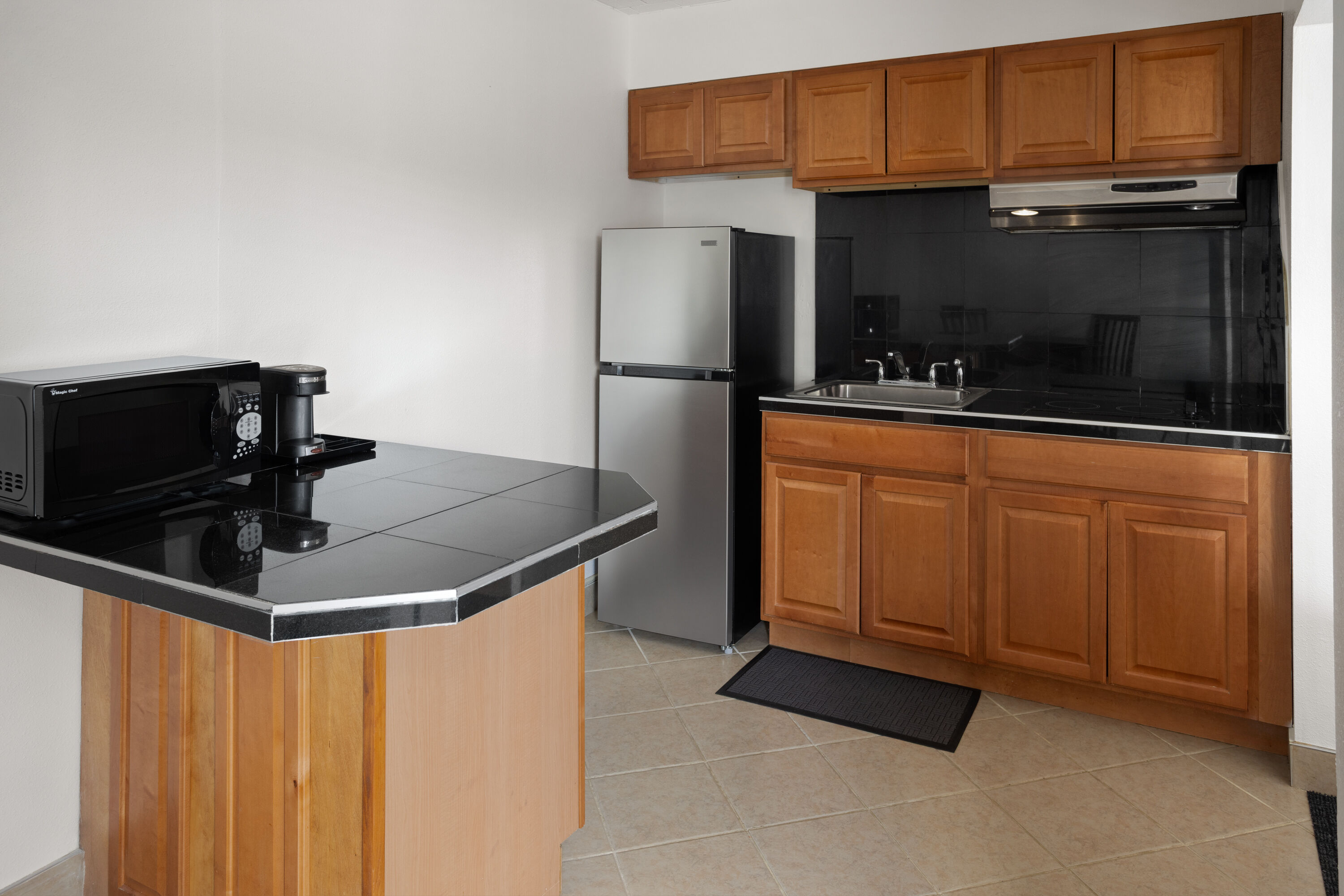 Ramada by Wyndham Butler/Tesla Biohealing Resort suite in Butler, Pennsylvania