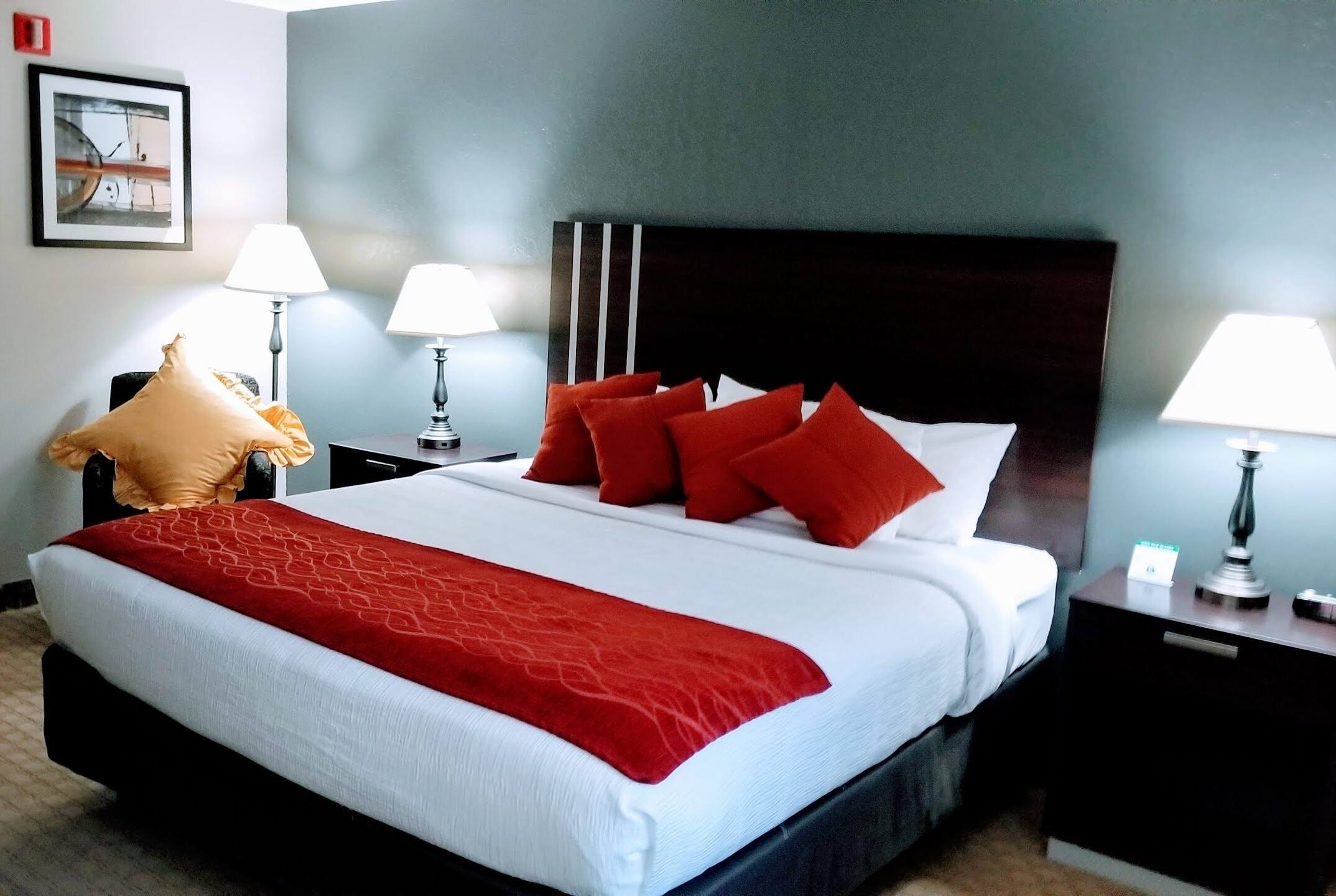 ramada hotel pillows