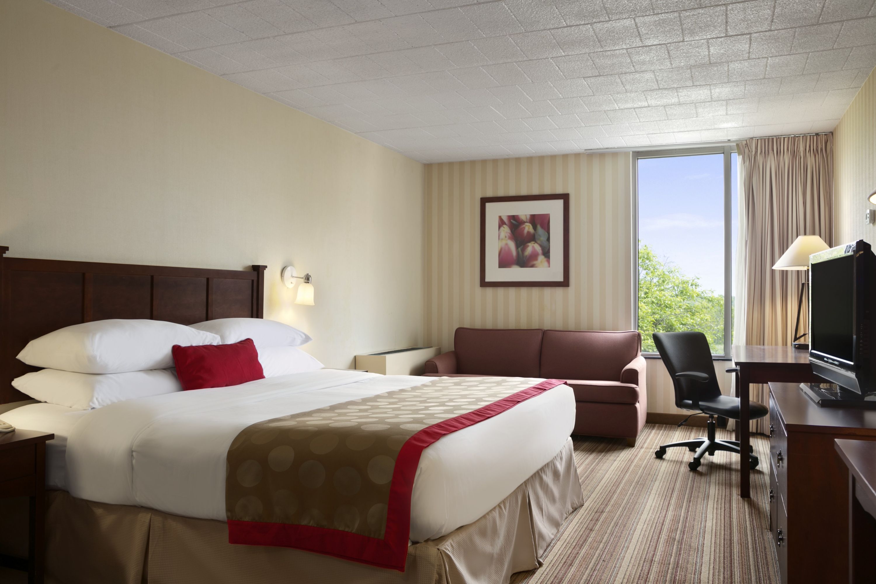 Ramada by Wyndham Greensburg Hotel & Conference Center Greensburg, PA