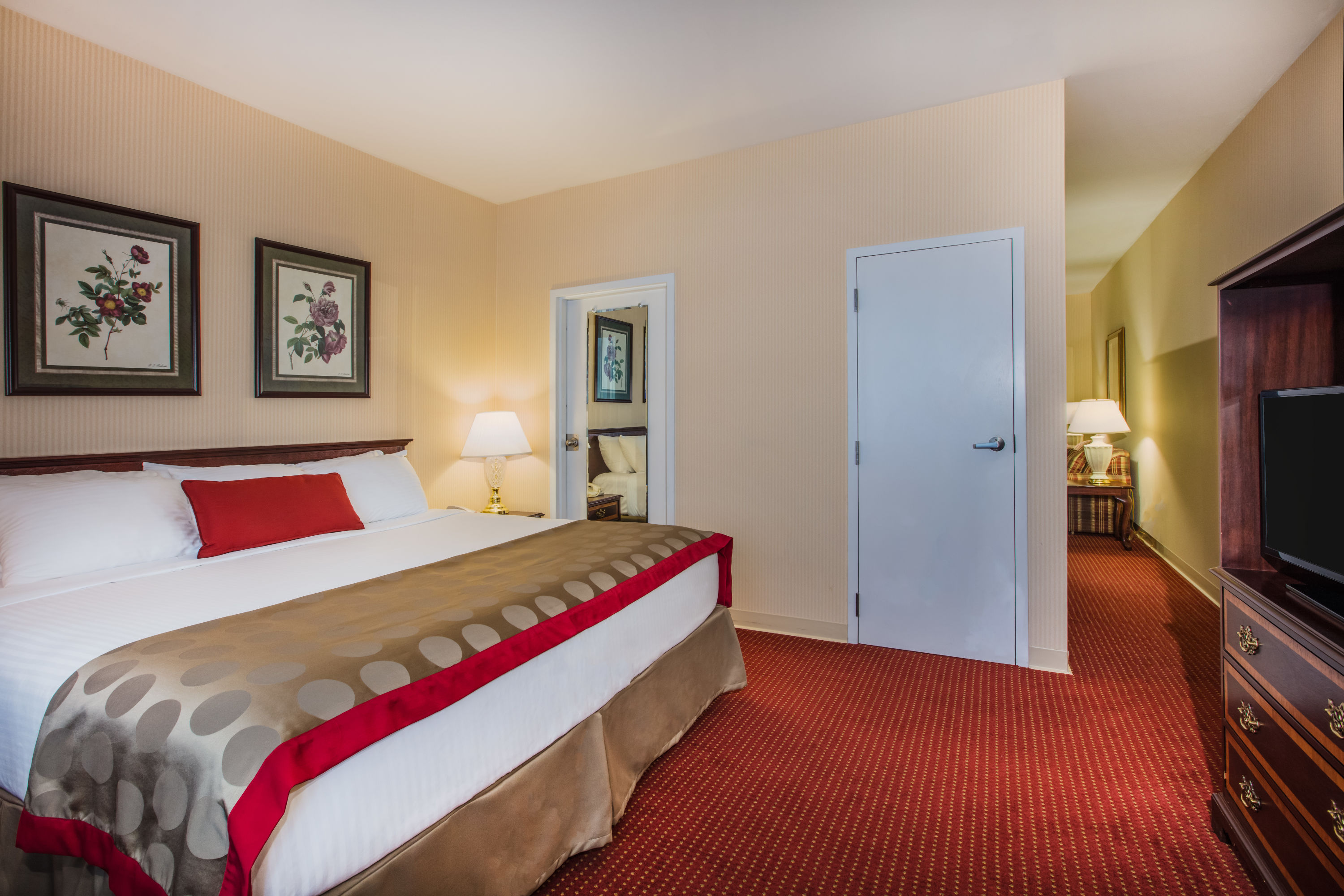 Guest room at the Ramada by Wyndham Ligonier in Ligonier, Pennsylvania