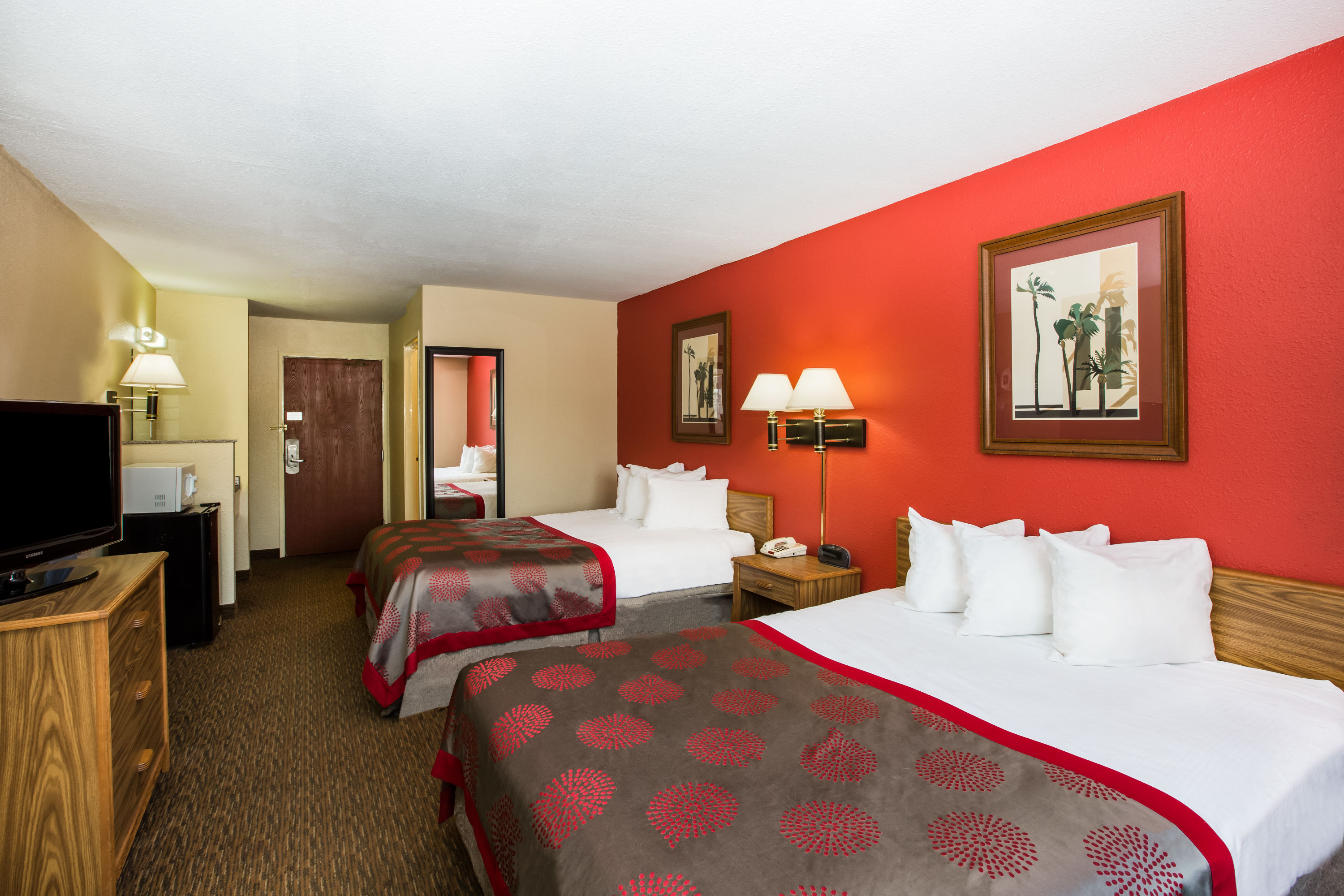 Ramada By Wyndham Sioux Falls Sioux Falls Sd Hotels