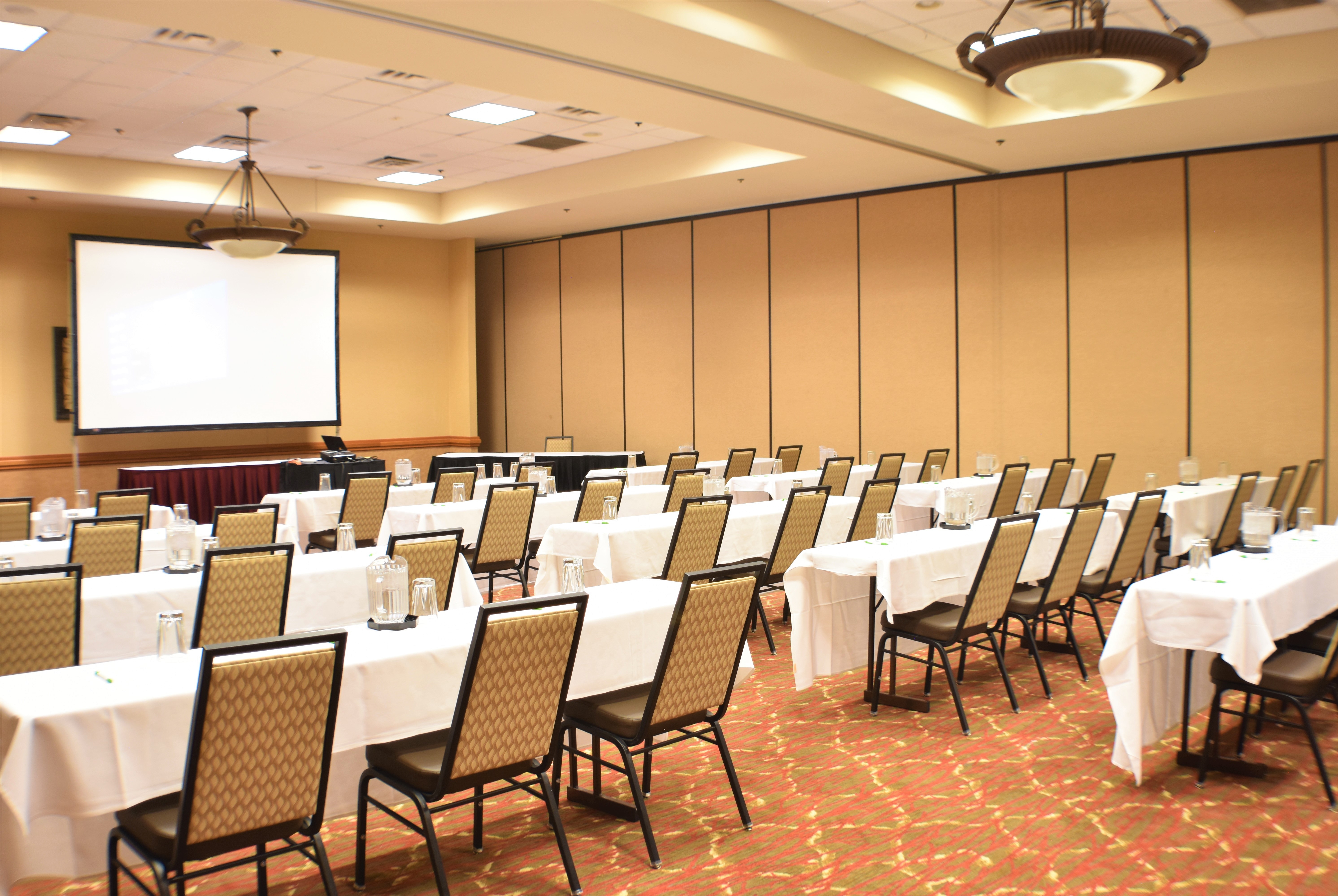 Ramada By Wyndham Sioux Falls Airport Hotel Amp Suites