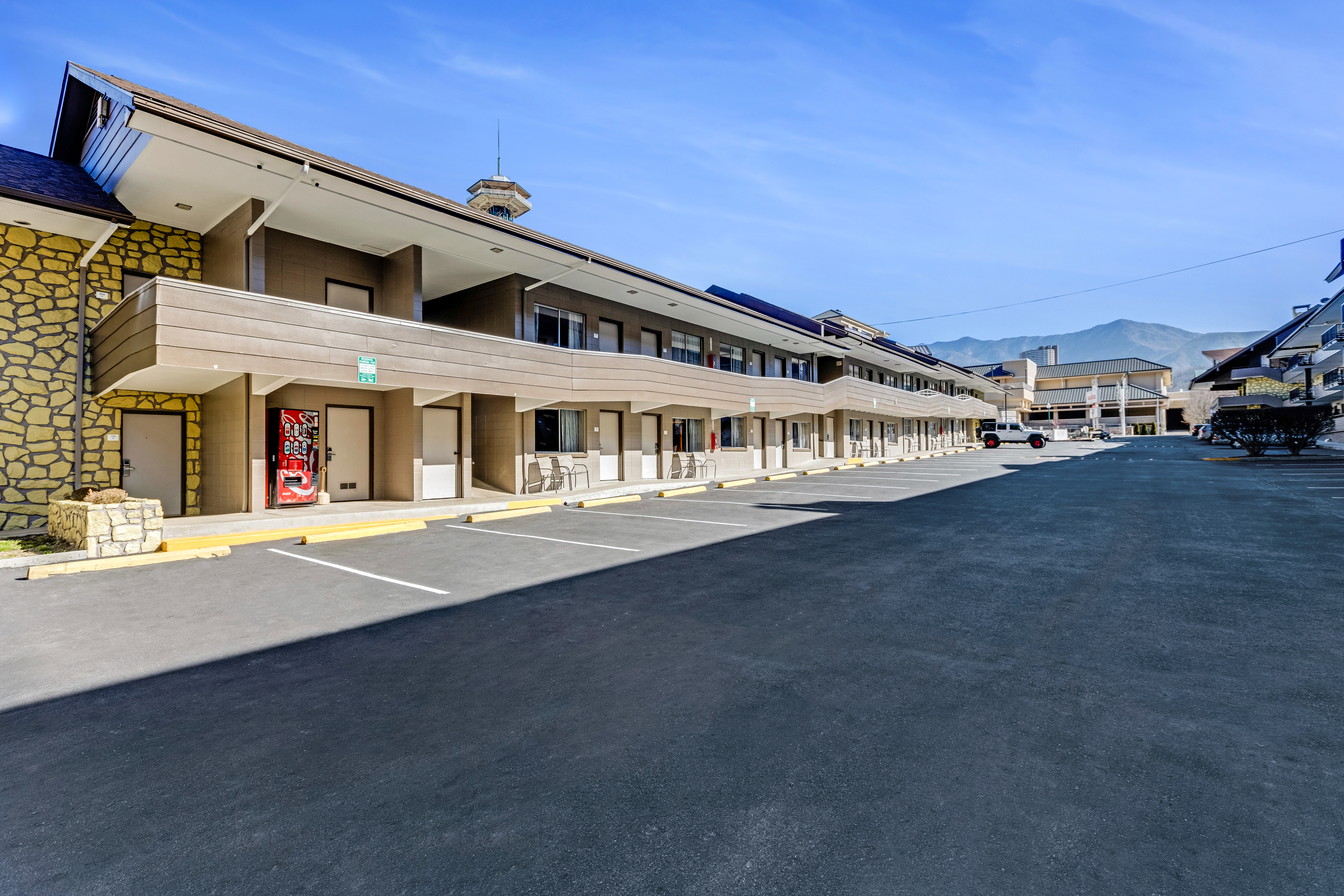 LeConte Motor Lodge A Ramada by Wyndham Gatlinburg, TN Hotels