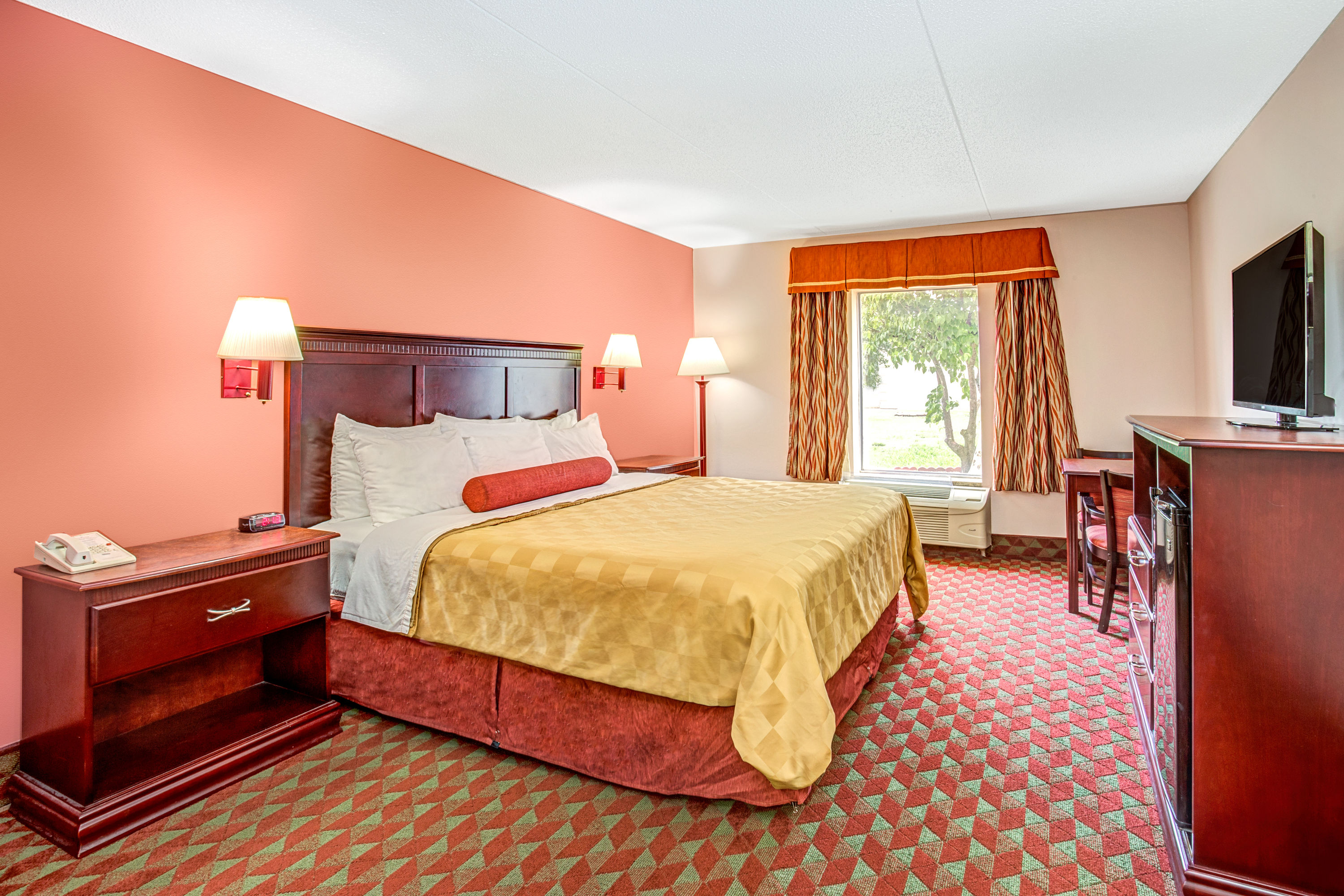Guest room at the Ramada by Wyndham Murfreesboro in Murfreesboro, Tennessee