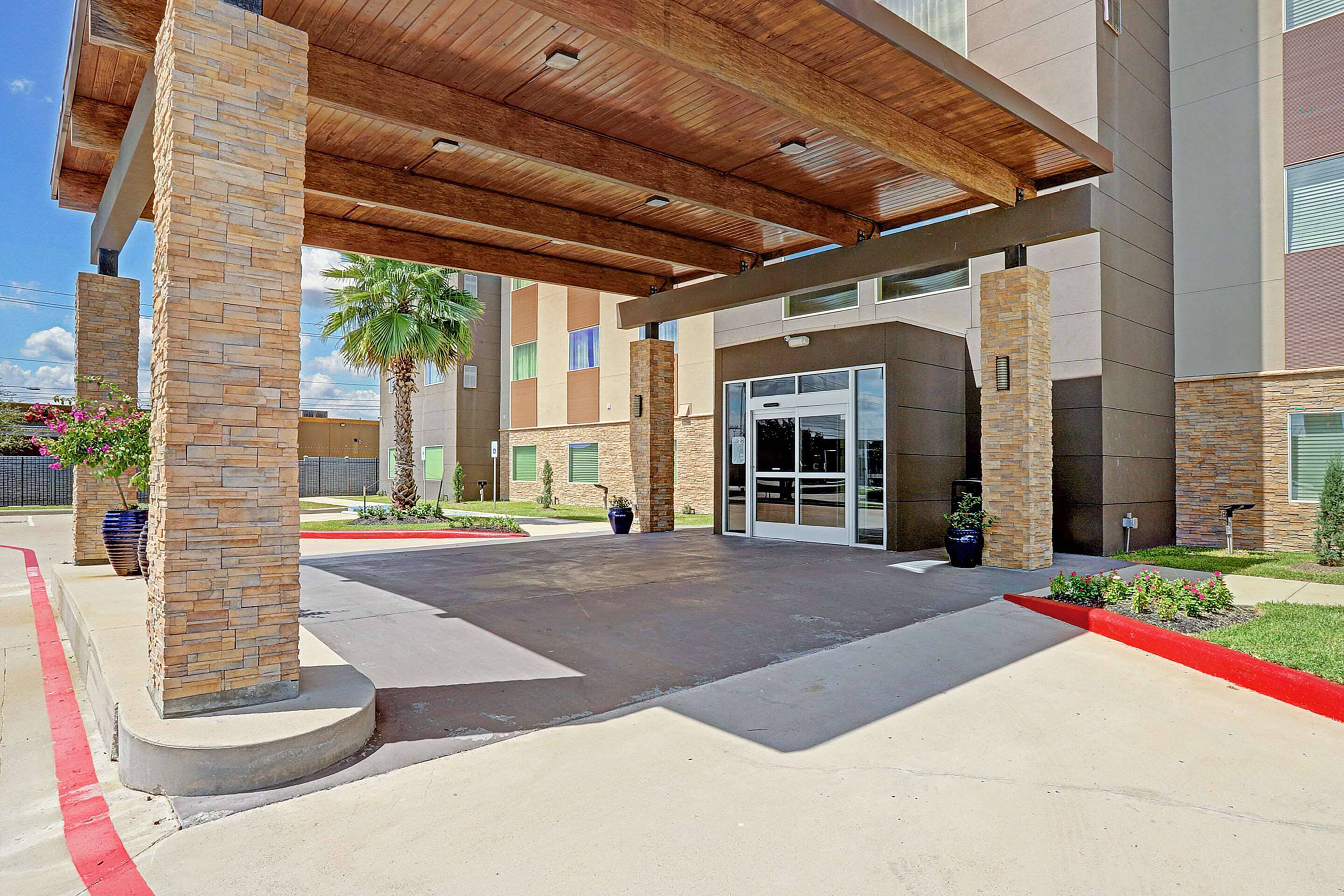 Front Exterior Image of Ramada by Wyndham Houston Westchase hotel in Houston, Texas