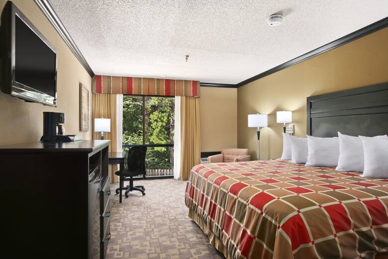 Guest room at the Ramada Texarkana in Texarkana, Texas