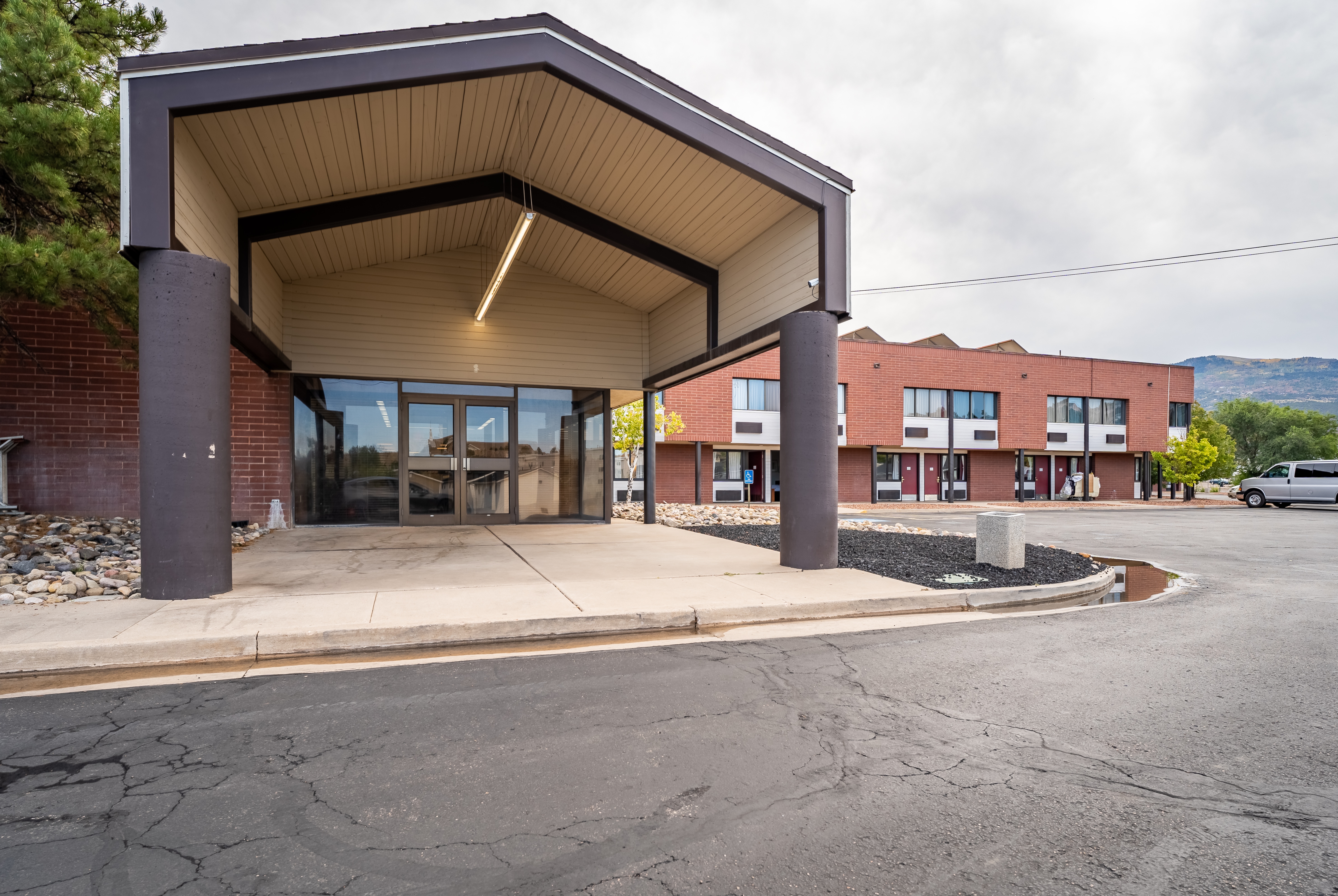 Front Exterior Image of Ramada by Wyndham Cedar City hotel in Cedar City, Utah