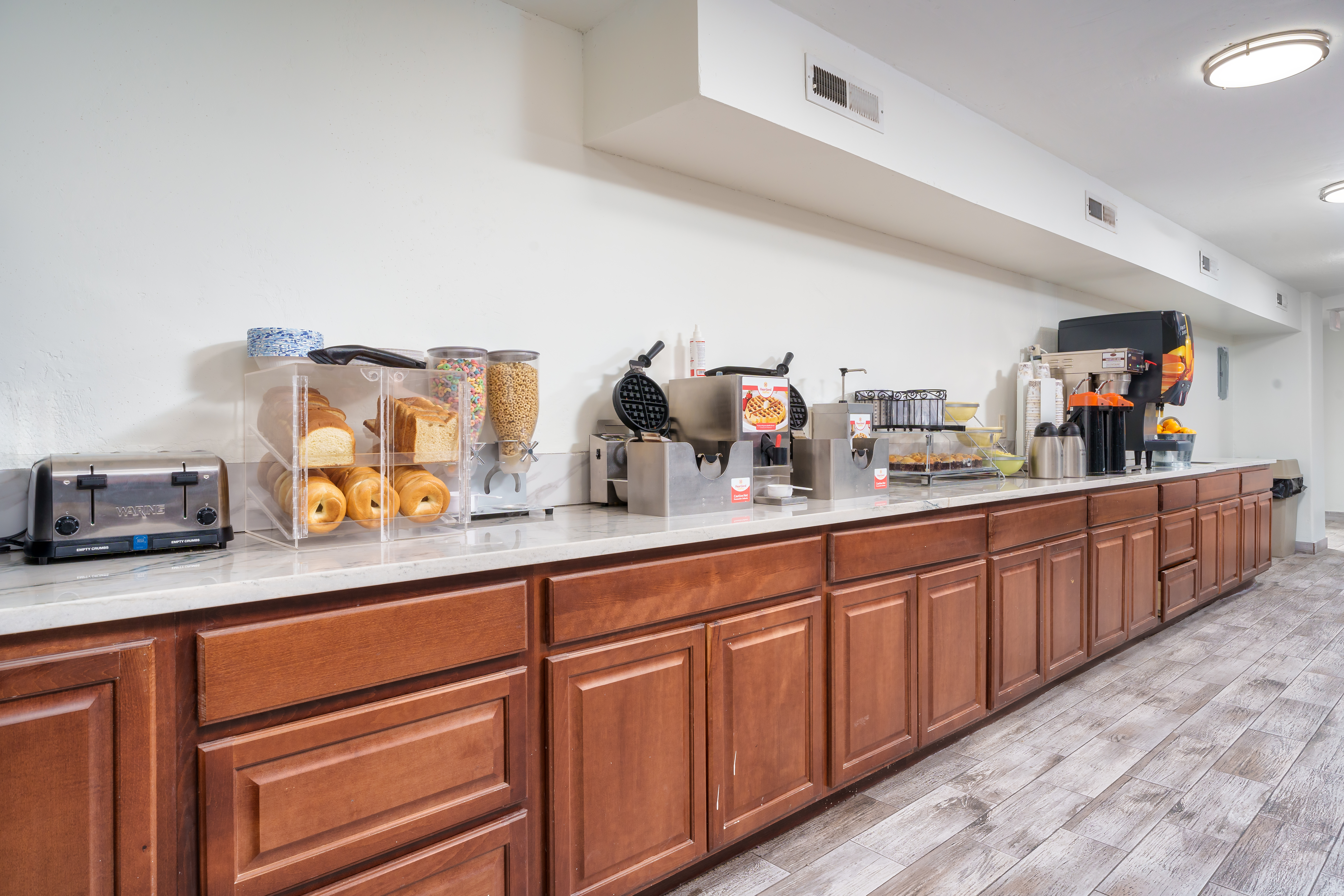 Ramada by Wyndham La Verkin Zion National Park restaurant breakfast area with seating in La Verkin, Utah