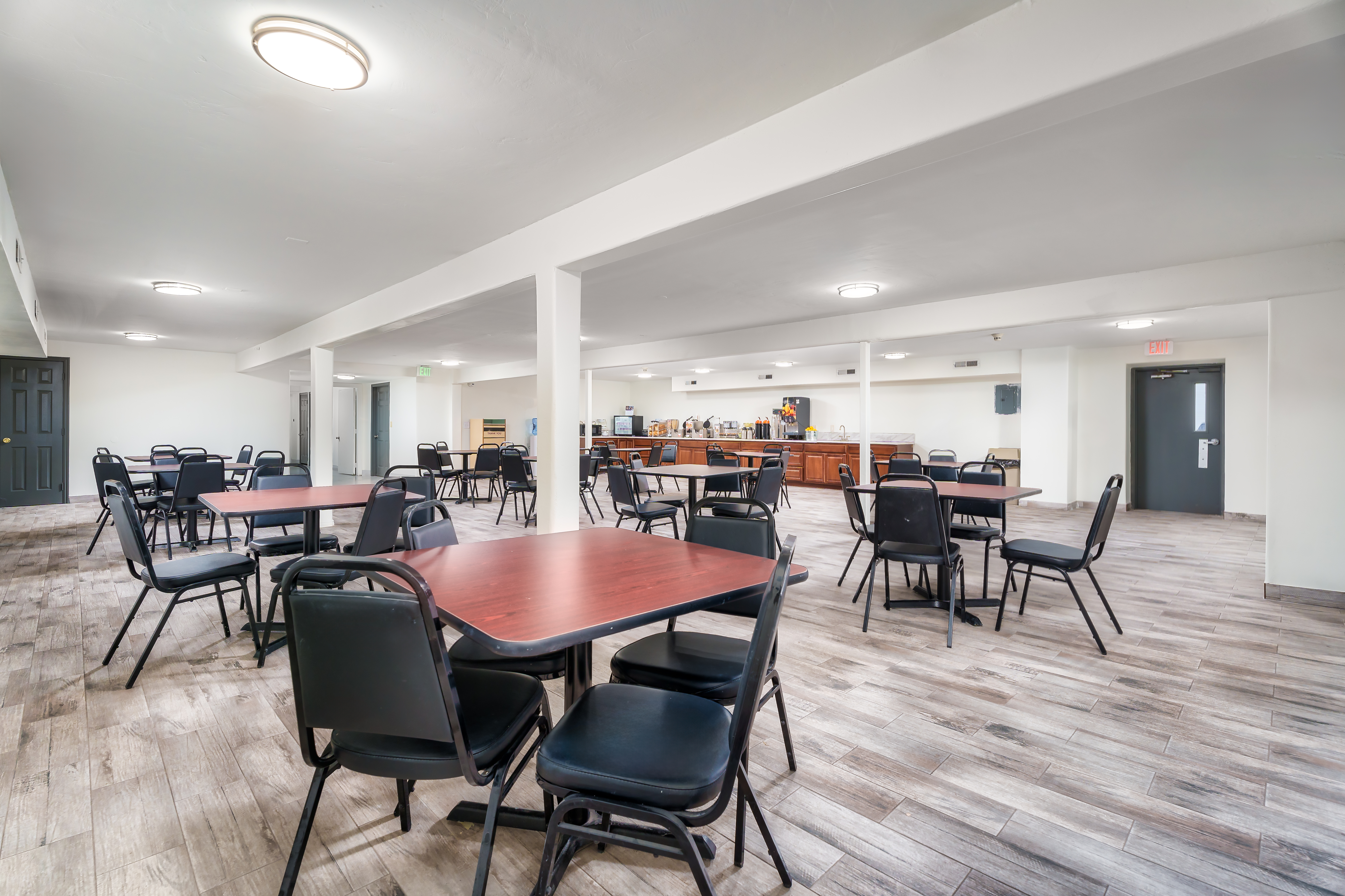 Ramada by Wyndham La Verkin Zion National Park restaurant breakfast area with seating in La Verkin, Utah