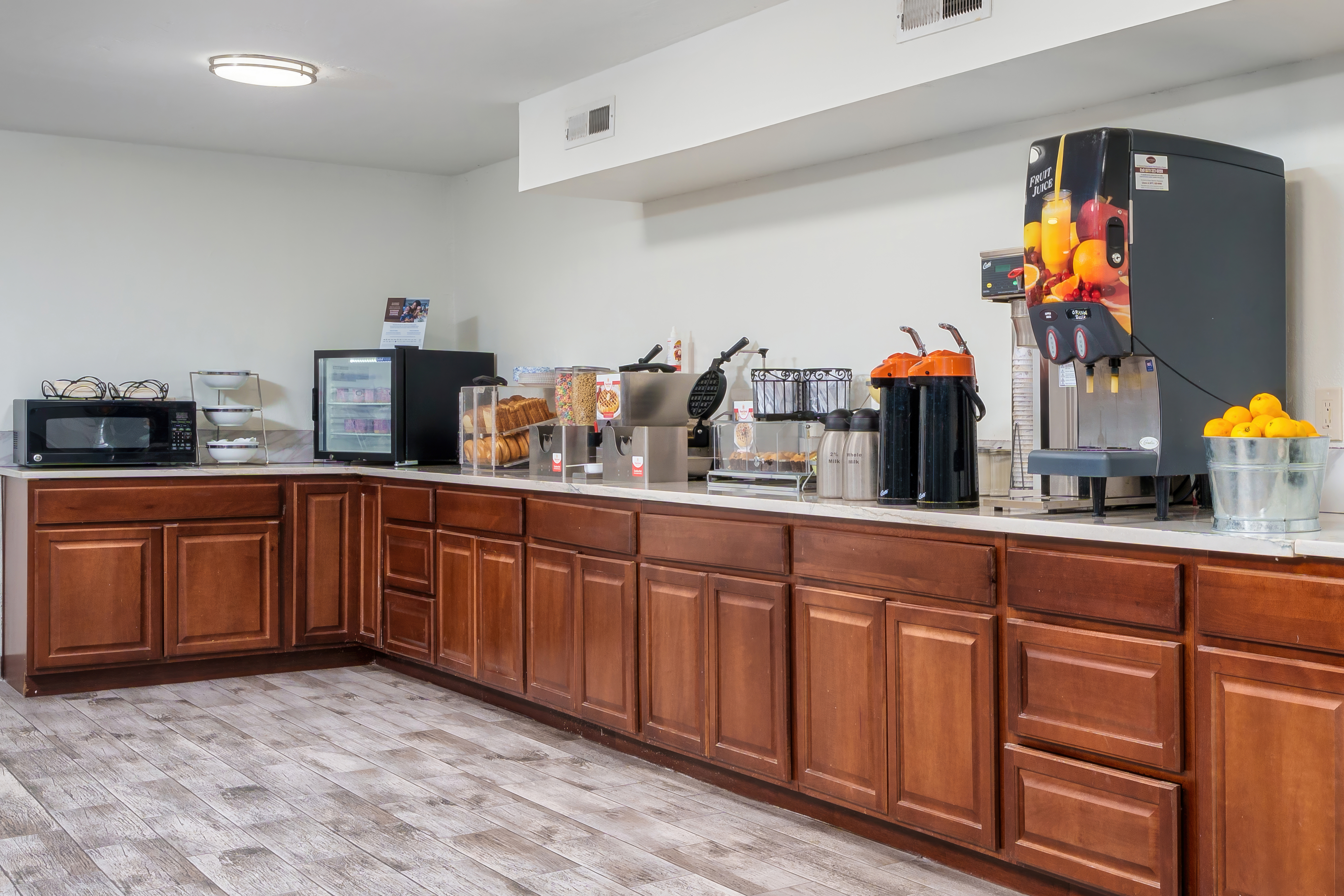 Ramada by Wyndham La Verkin Zion National Park restaurant breakfast area with seating in La Verkin, Utah