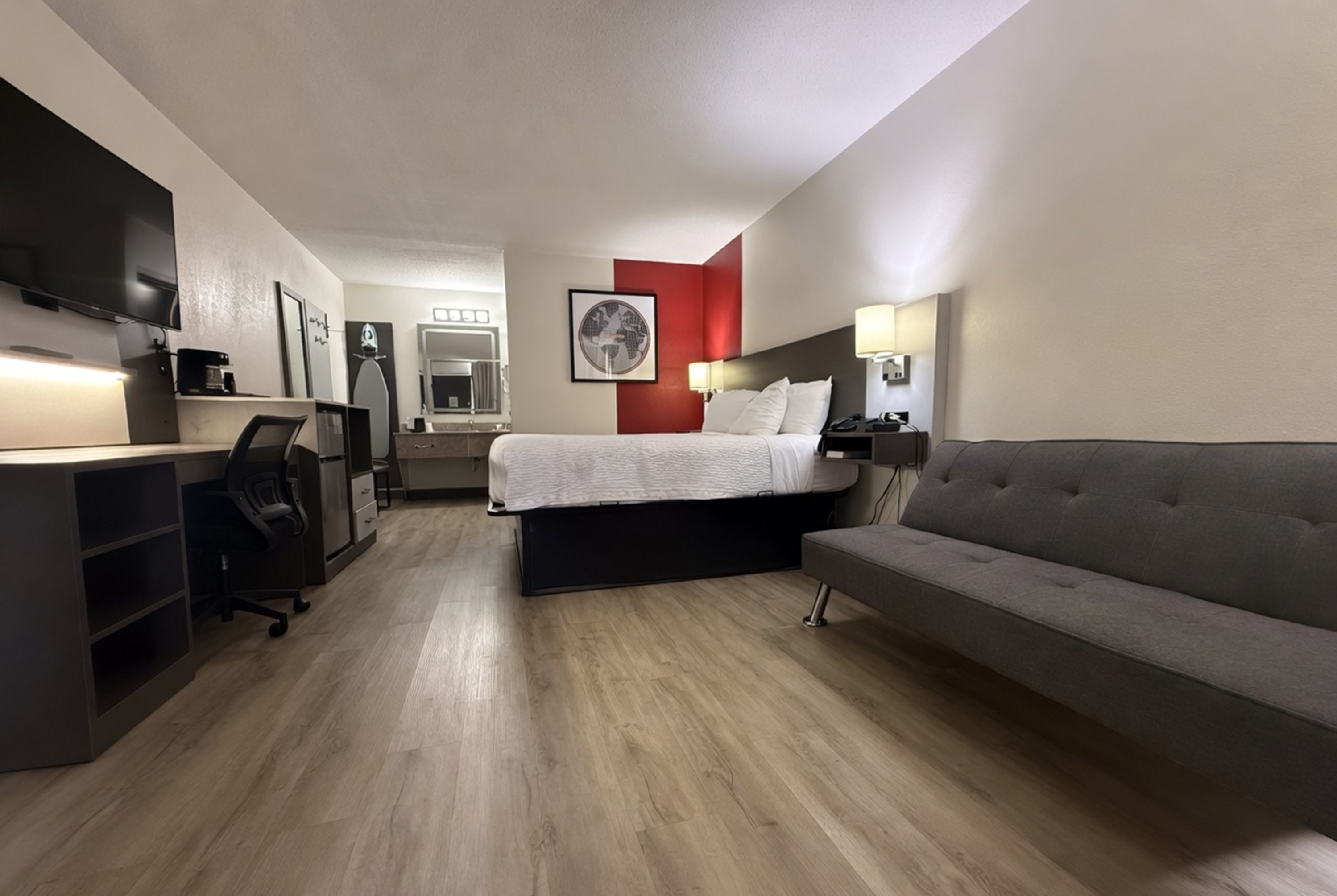 Guest room at the Ramada by Wyndham Harrisonburg in Harrisonburg, Virginia