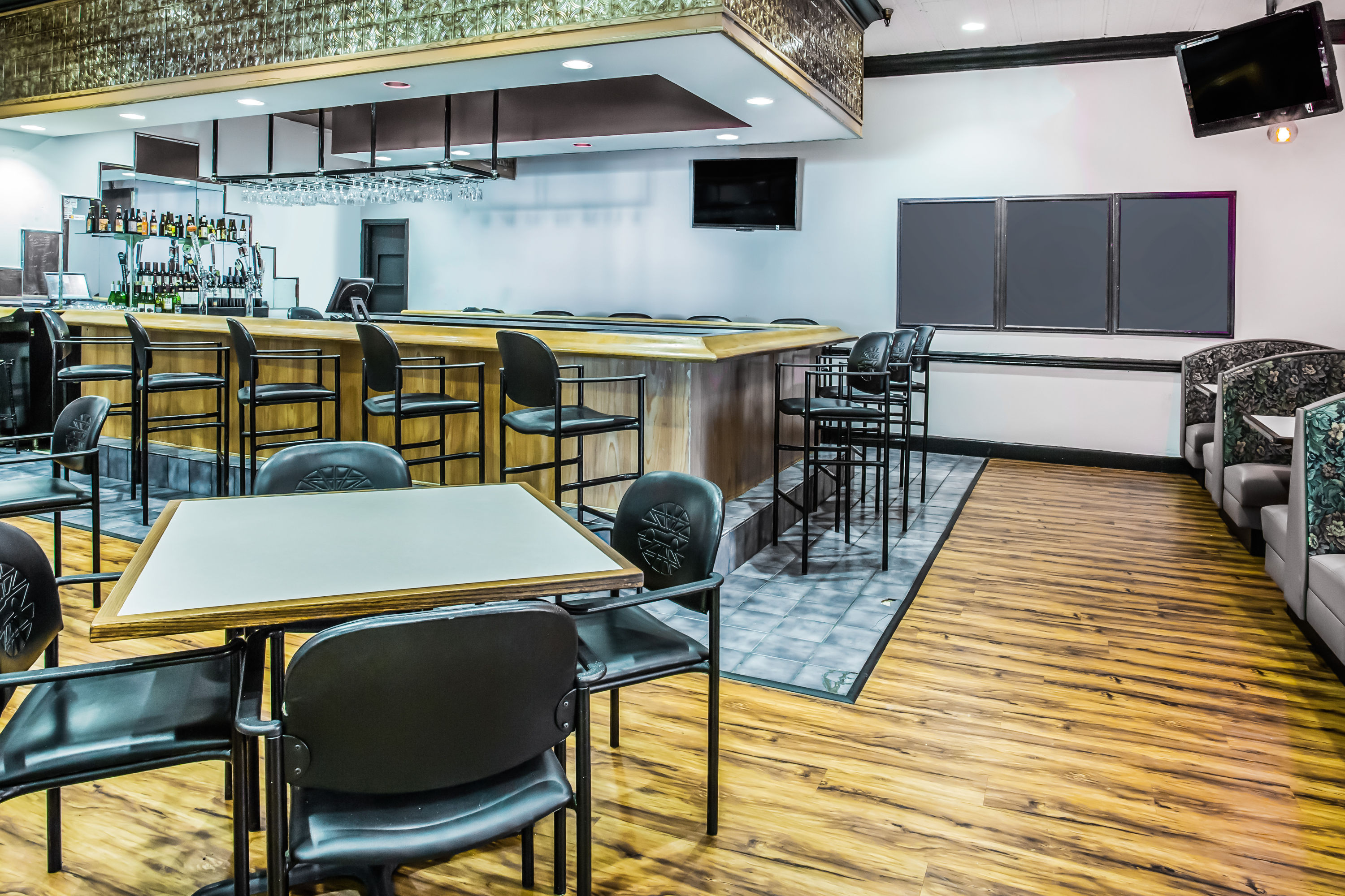 Bar at Ramada by Wyndham Wytheville in Wytheville, Virginia