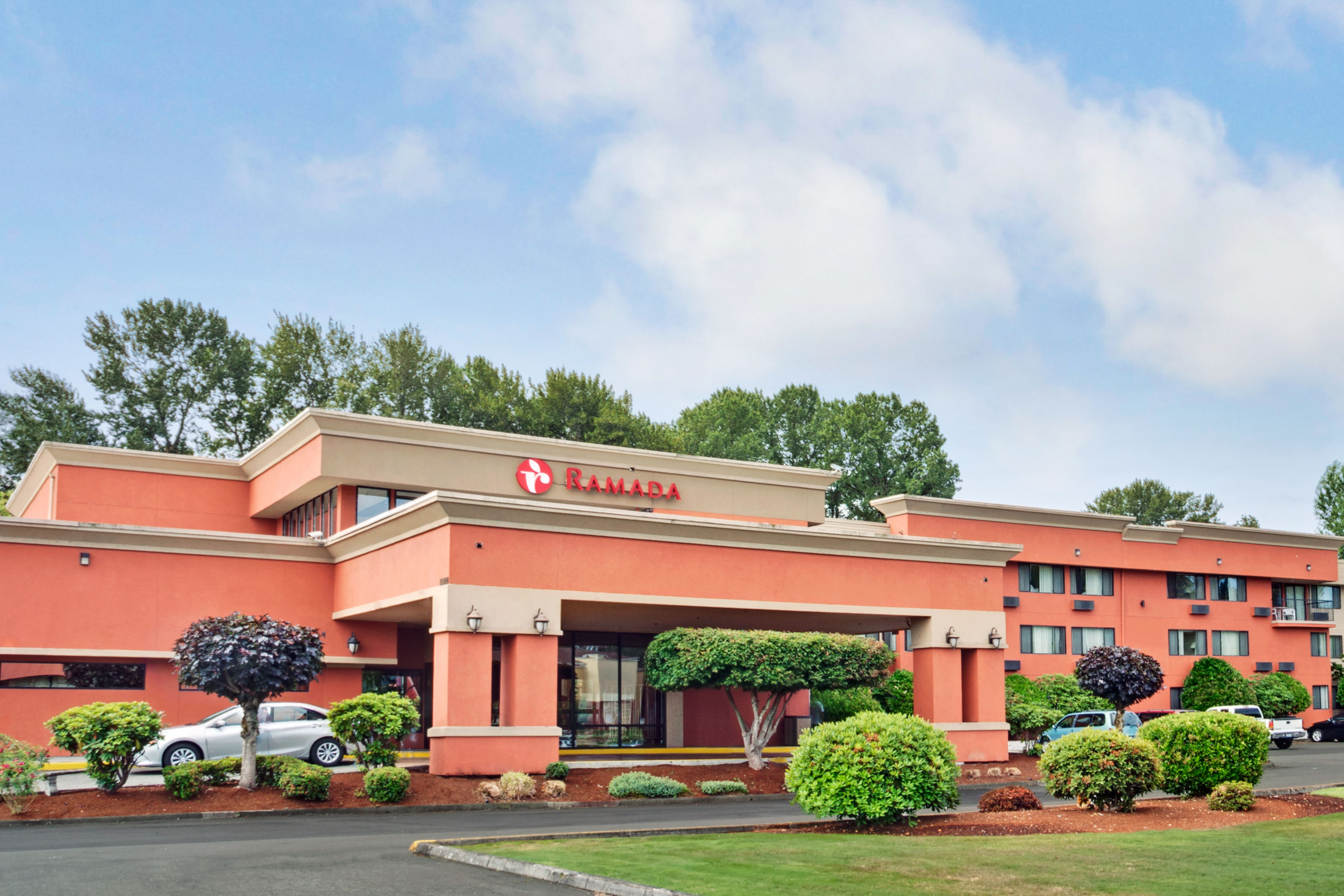 Ramada By Wyndham Tukwila Southcenter Tukwila Wa Hotels