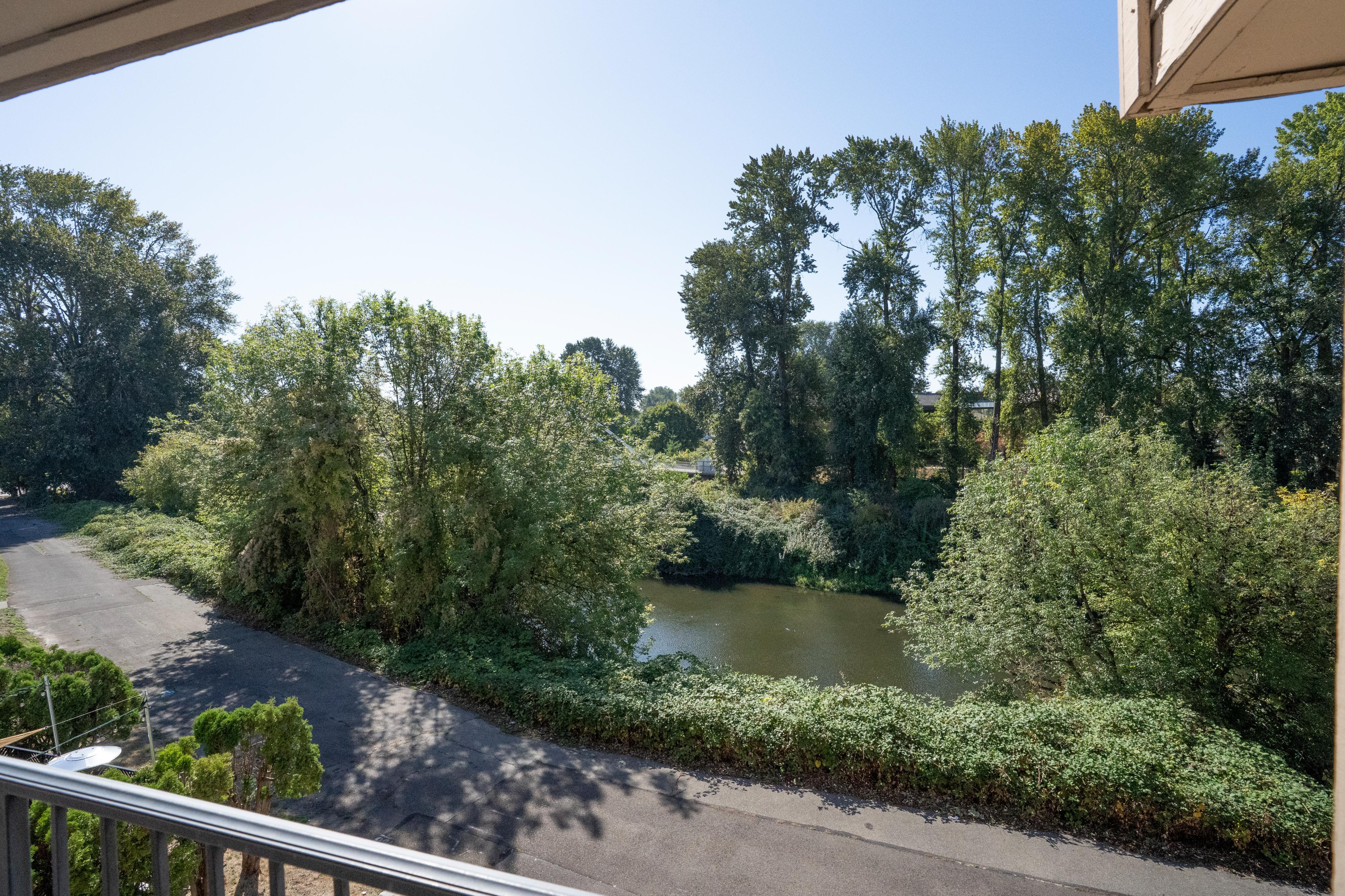 Scenic Image of Ramada by Wyndham Tukwila Southcenter hotel in Tukwila, Washington