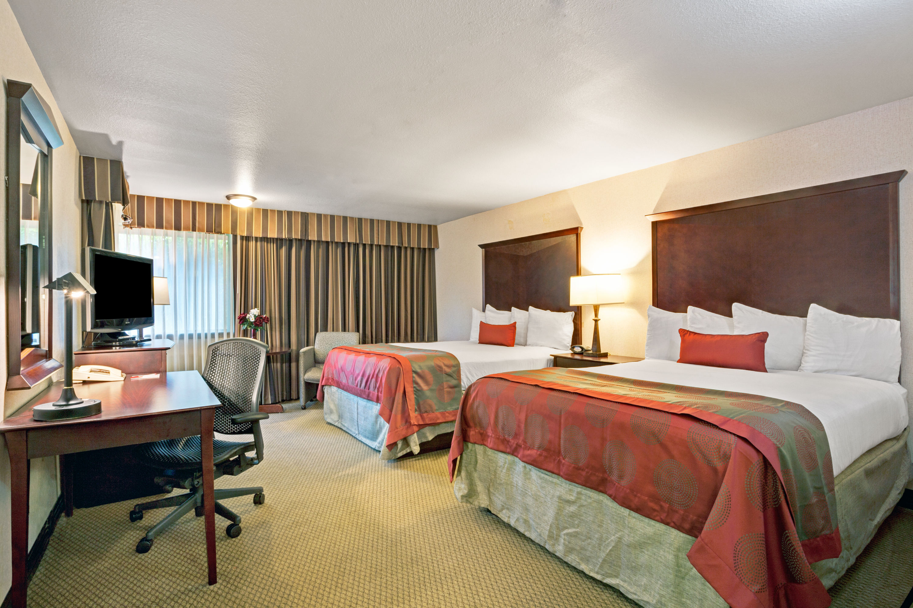 Guest room at the Ramada by Wyndham Tukwila Southcenter in Tukwila, Washington