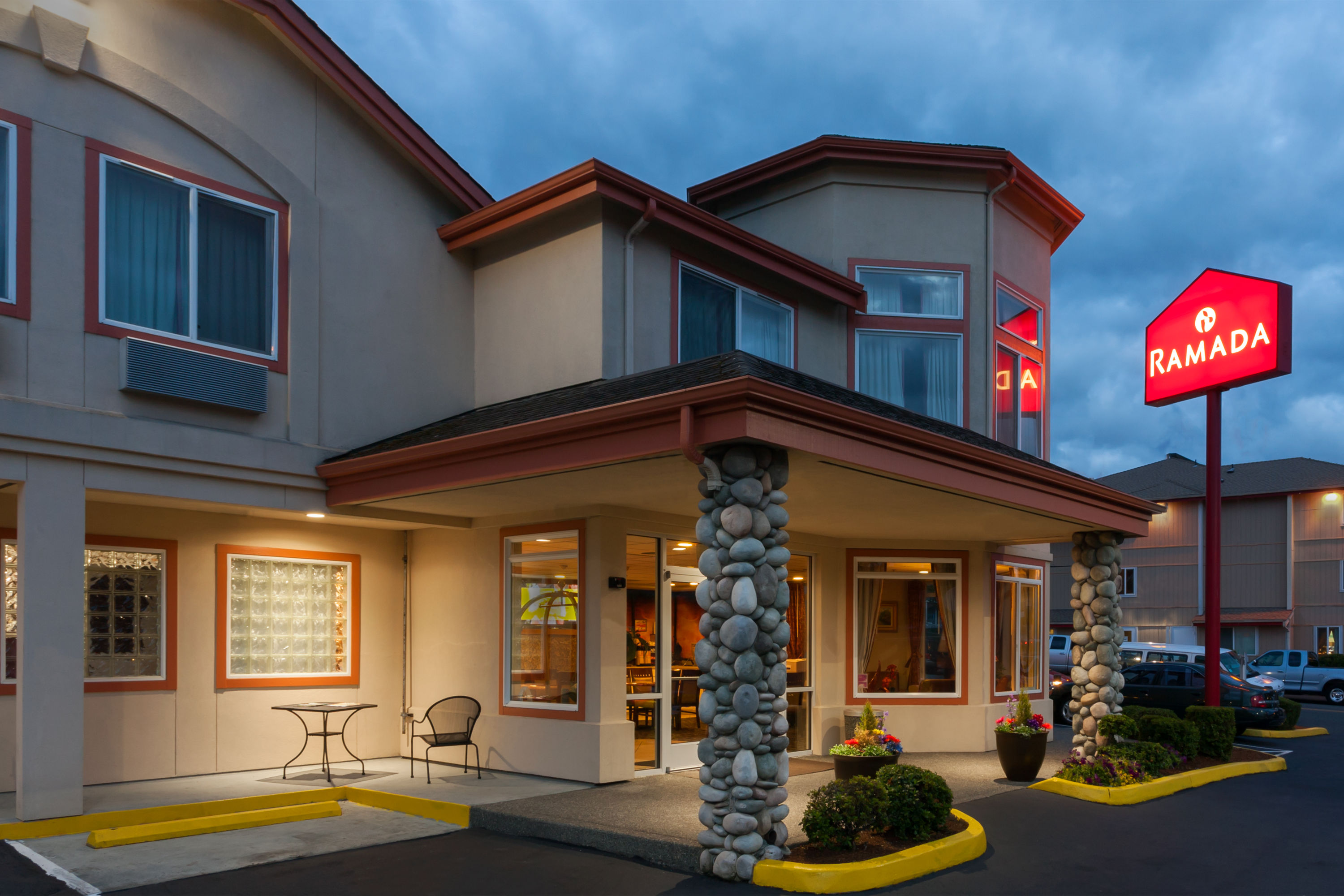 Exterior of Ramada by Wyndham SeaTac Airport North hotel in Tukwila, Washington