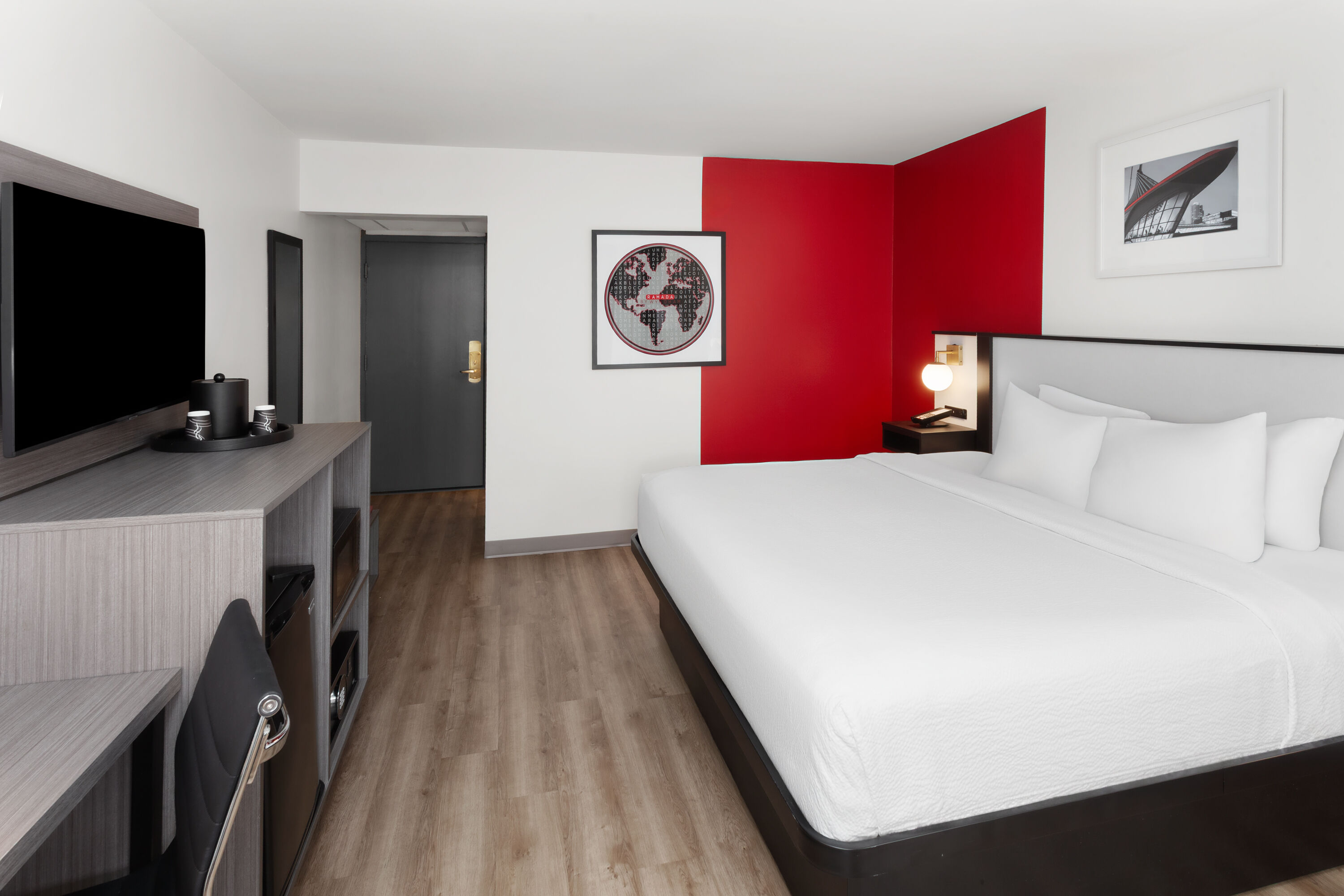 Guest room at the Ramada by Wyndham Milwaukee in Milwaukee, Wisconsin