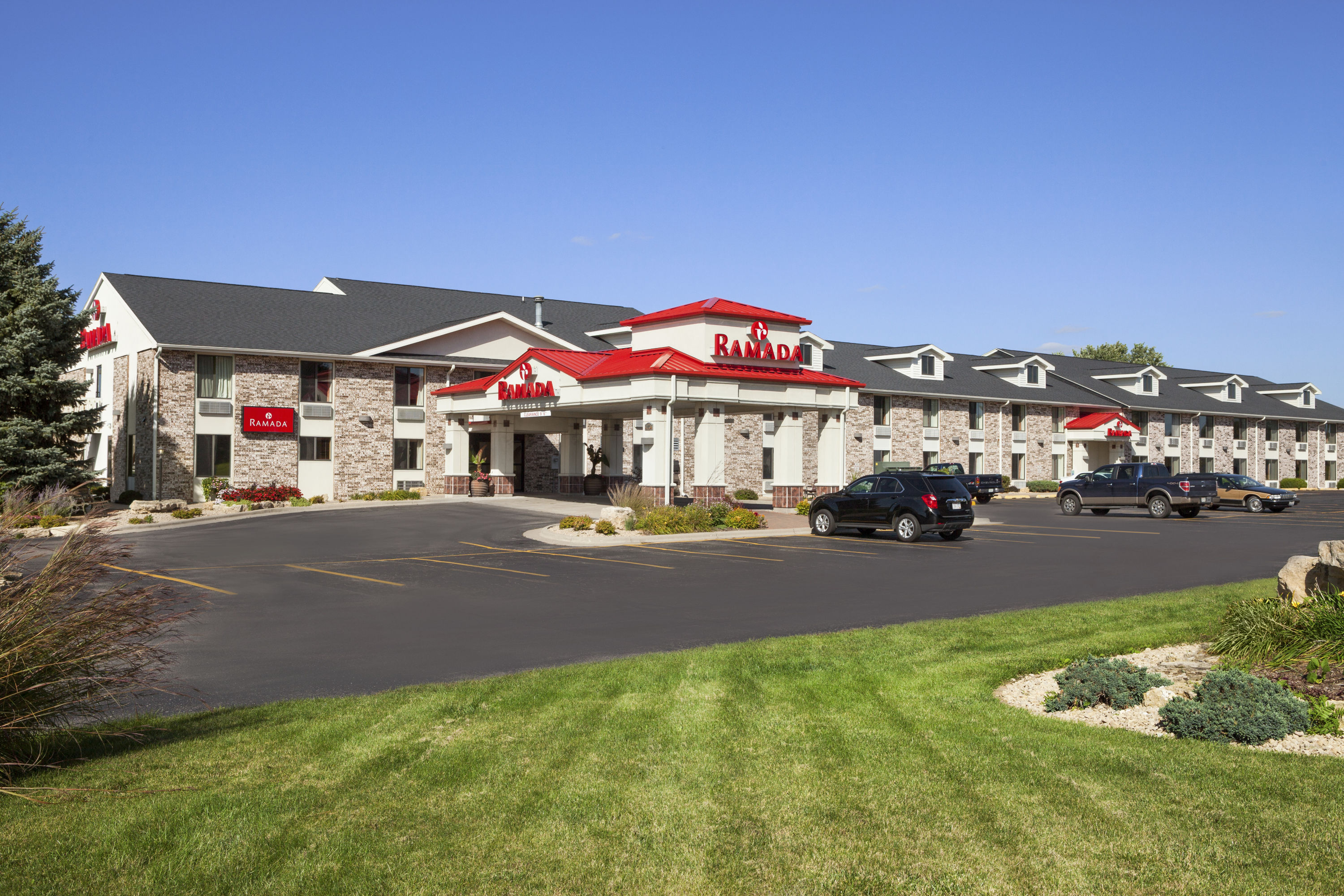 Ramada By Wyndham Wisconsin Dells Wisconsin Dells Wi Hotels