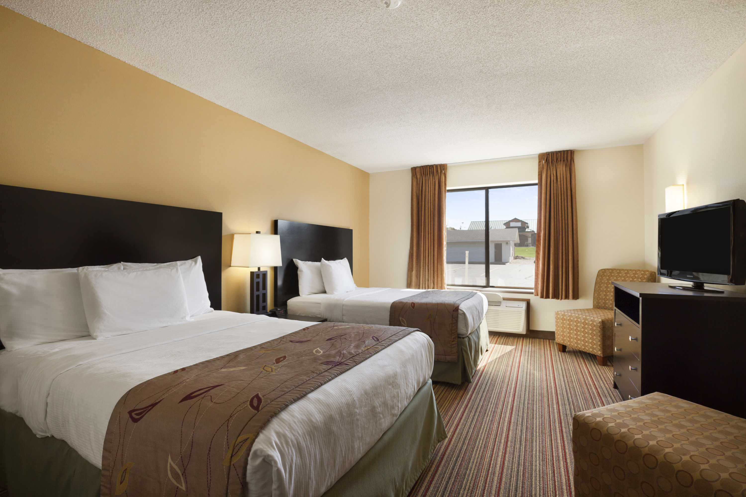 Ramada by Wyndham Wisconsin Dells suite in Wisconsin Dells, Wisconsin
