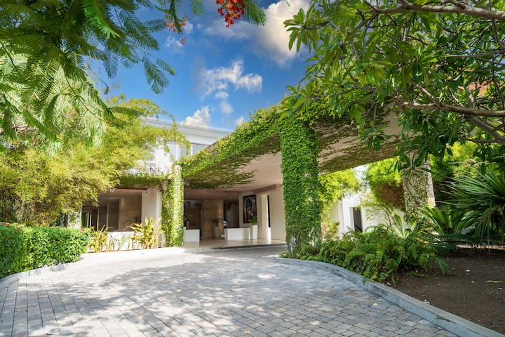 Exterior of Hodges Bay Resort & Spa, an HQ Luxury Resort & Residences hotel in St. Johns, Other than US/Canada
