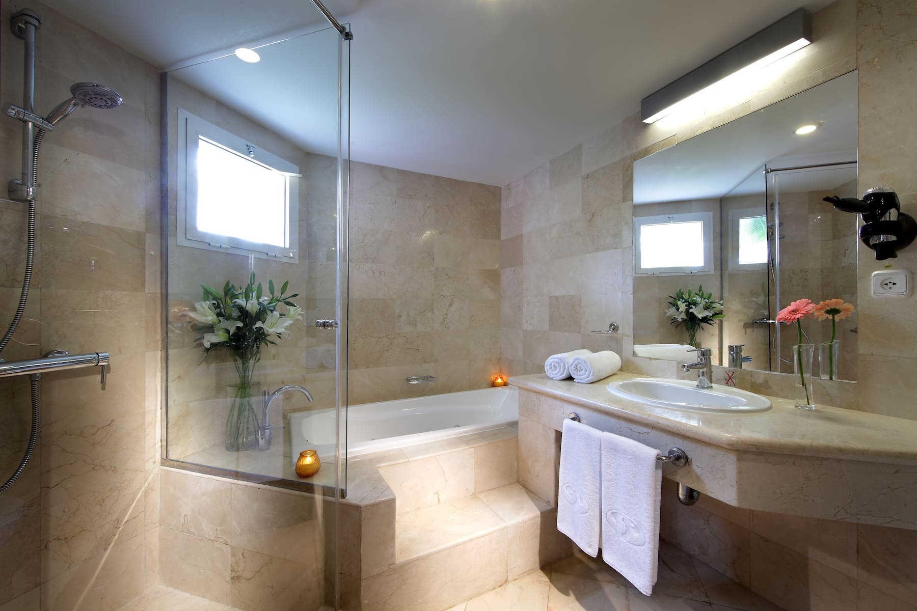 Guest room bath at the Grand Palladium Select Bavaro, All Inclusive Resort & Spa in Punta Cana, Other than US/Canada