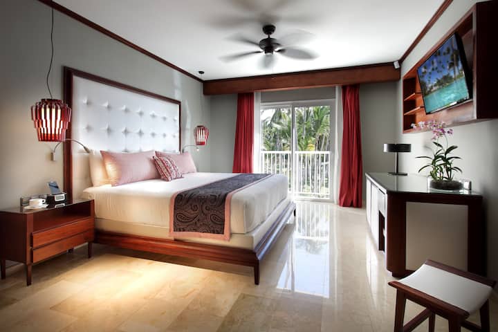 Guest room at the Grand Palladium Select Bavaro, All Inclusive Resort & Spa in Punta Cana, Other than US/Canada