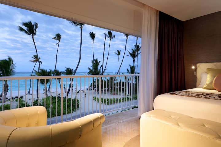Guest room at the Grand Palladium Select Bavaro, All Inclusive Resort & Spa in Punta Cana, Other than US/Canada