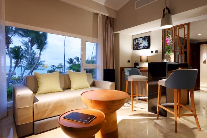 Guest room at the Grand Palladium Select Bavaro, All Inclusive Resort & Spa in Punta Cana, Other than US/Canada