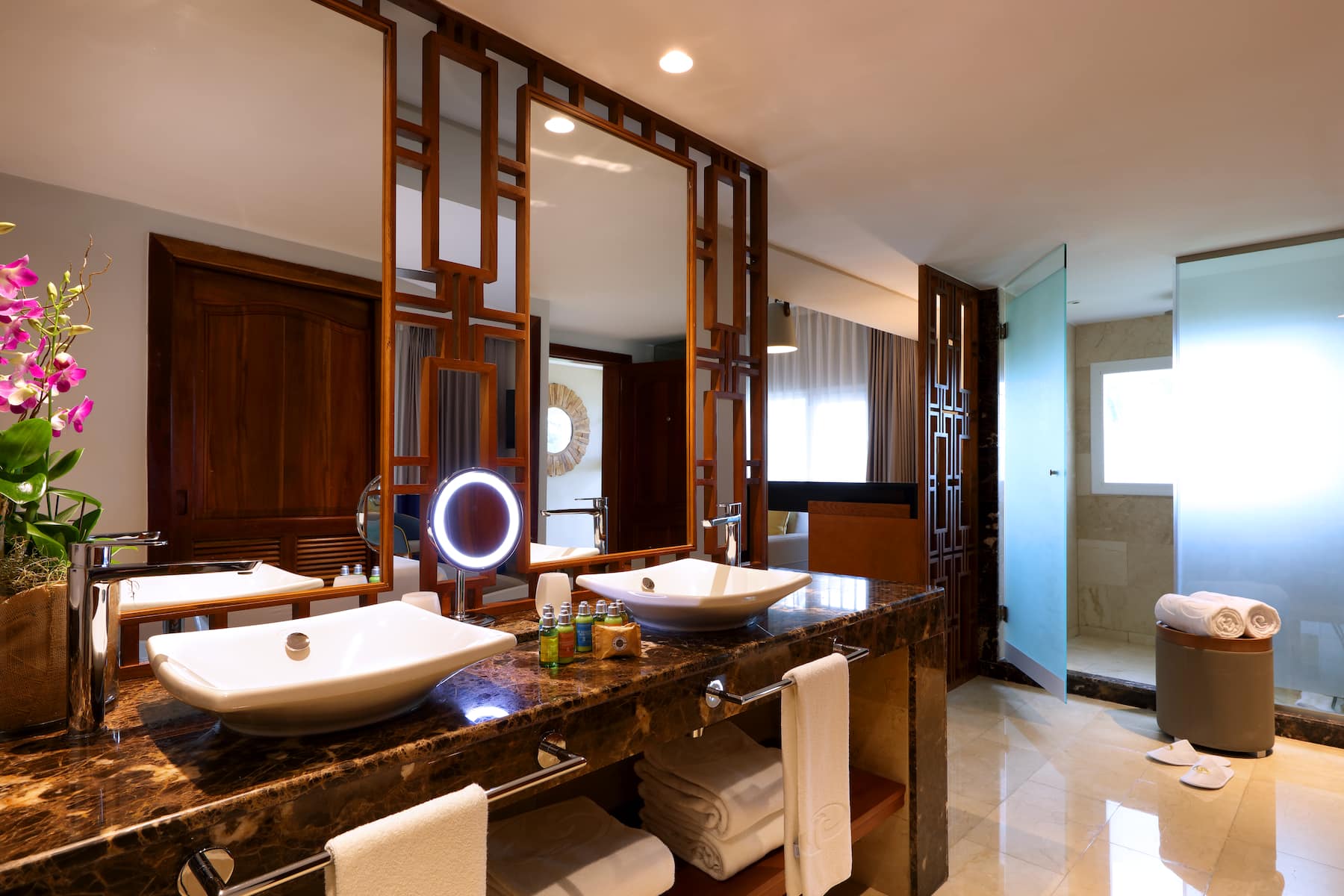 Guest room bath at the Grand Palladium Select Bavaro, All Inclusive Resort & Spa in Punta Cana, Other than US/Canada