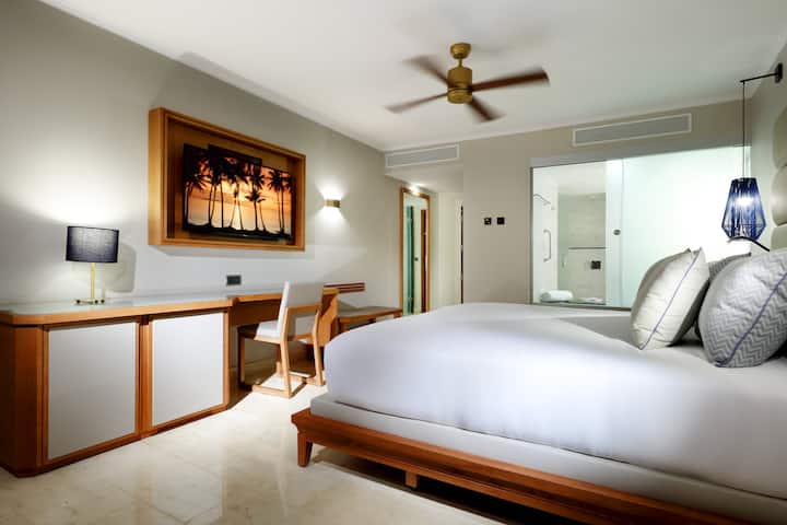 Guest room at the Grand Palladium Select Bavaro, All Inclusive Resort & Spa in Punta Cana, Other than US/Canada