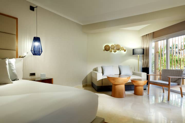 Guest room at the Grand Palladium Select Bavaro, All Inclusive Resort & Spa in Punta Cana, Other than US/Canada