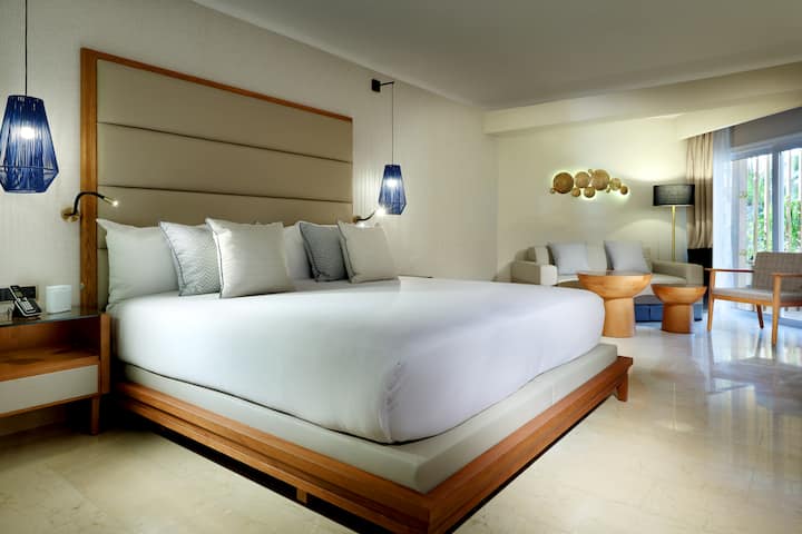Guest room at the Grand Palladium Select Bavaro, All Inclusive Resort & Spa in Punta Cana, Other than US/Canada