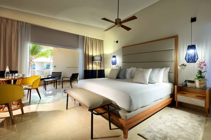 Guest room at the Grand Palladium Select Bavaro, All Inclusive Resort & Spa in Punta Cana, Other than US/Canada