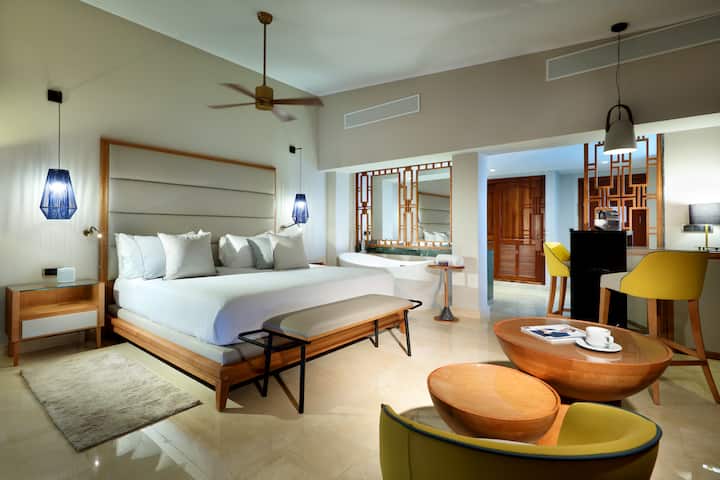 Guest room at the Grand Palladium Select Bavaro, All Inclusive Resort & Spa in Punta Cana, Other than US/Canada