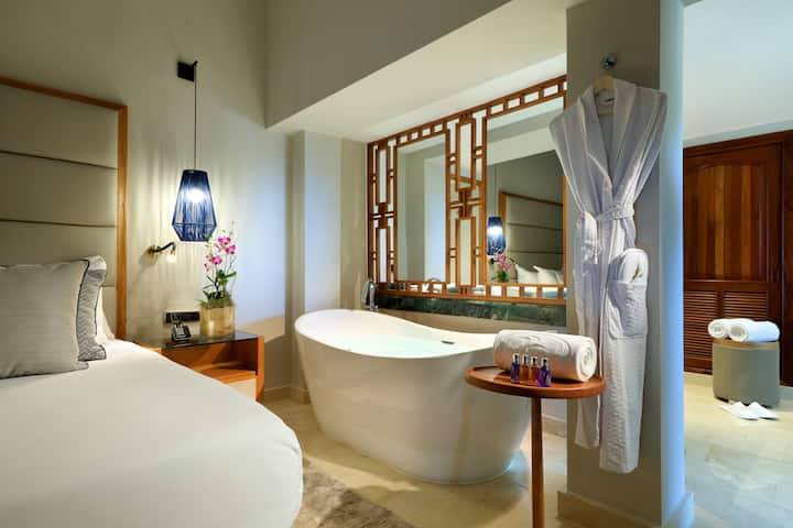 Guest room at the Grand Palladium Select Bavaro, All Inclusive Resort & Spa in Punta Cana, Other than US/Canada