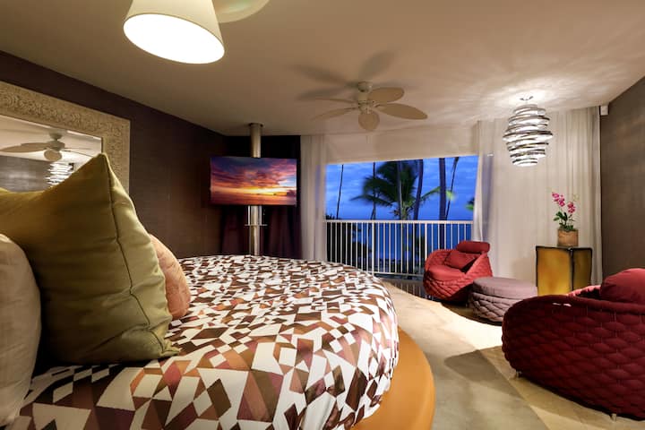 Guest room at the Grand Palladium Select Bavaro, All Inclusive Resort & Spa in Punta Cana, Other than US/Canada