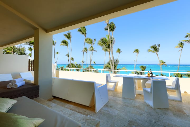 Guest room at the Grand Palladium Select Bavaro, All Inclusive Resort & Spa in Punta Cana, Other than US/Canada