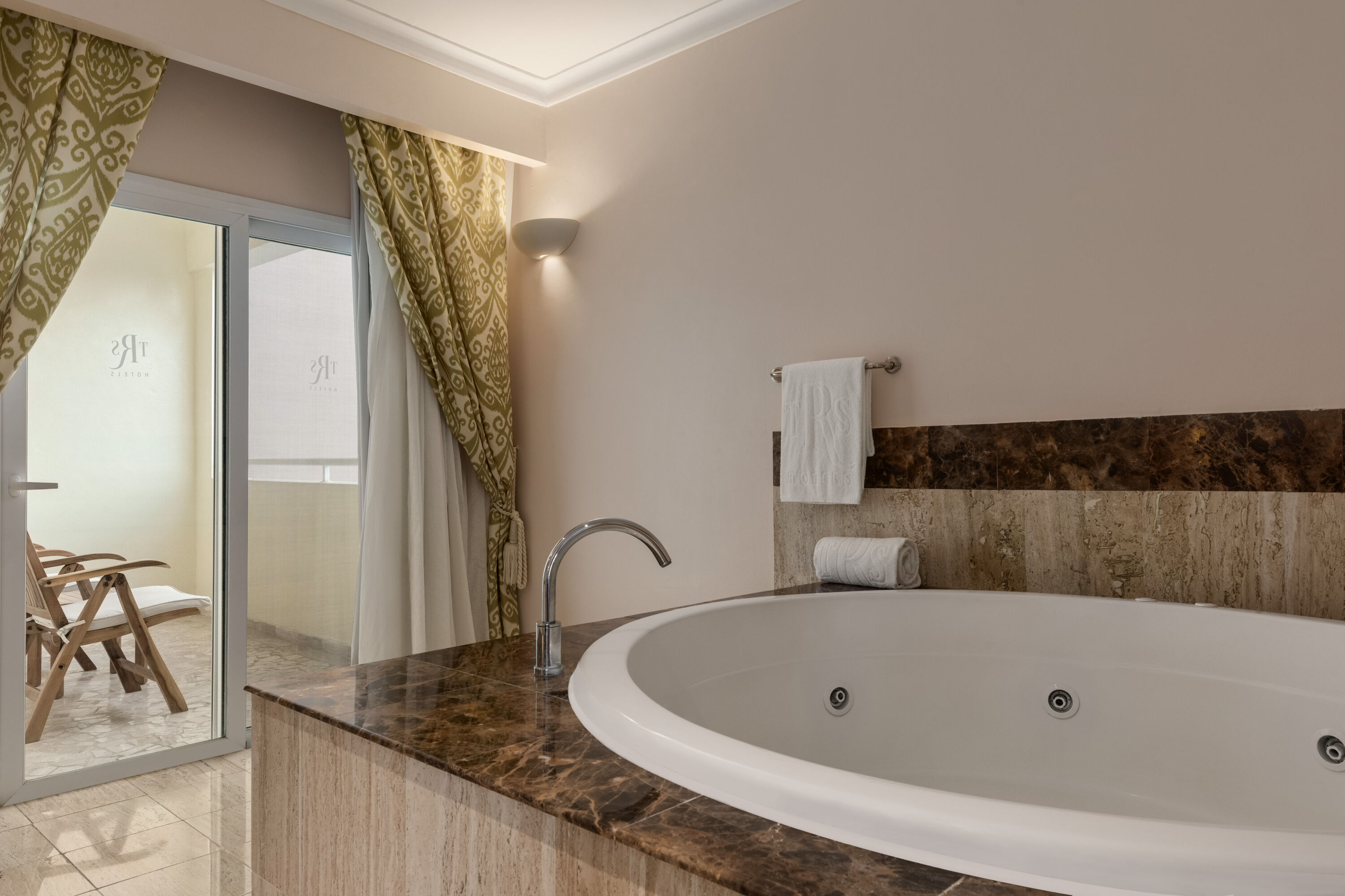 TRS Turquesa Punta Cana, Adults Only - All Inclusive Resort hot tub suite in Punta Cana, Other than US/Canada