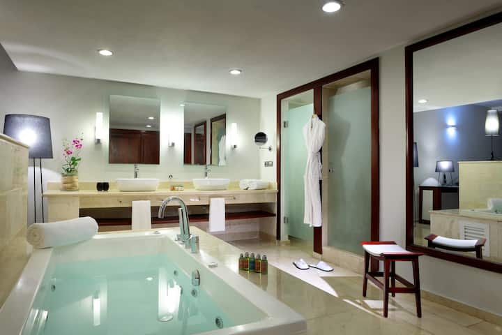 TRS Turquesa Punta Cana, Adults Only - All Inclusive Resort suite in Punta Cana, Other than US/Canada