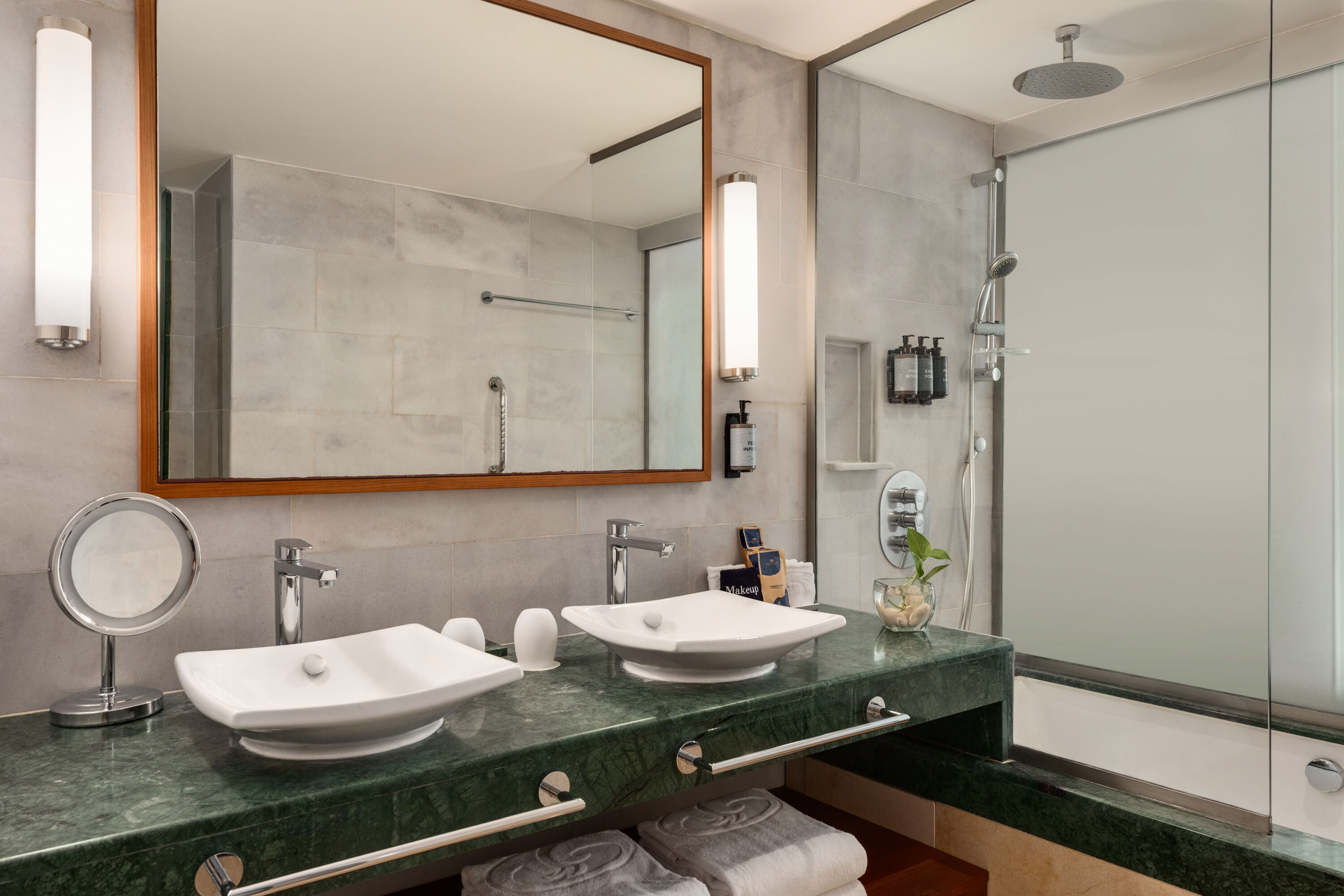 Guest room bath at the Grand Palladium Punta Cana, All Inclusive Resort & Spa in Punta Cana, Other than US/Canada